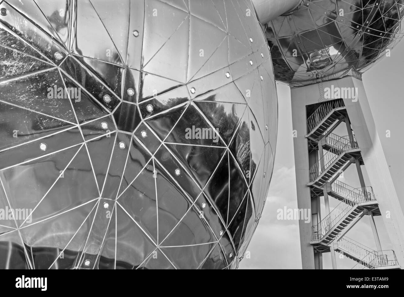Bruxelles, Belgio - 16 giugno 2014: Dettaglio di Atomium. Edificio moderno è stato originariamente costruito per Expo '58 Foto Stock