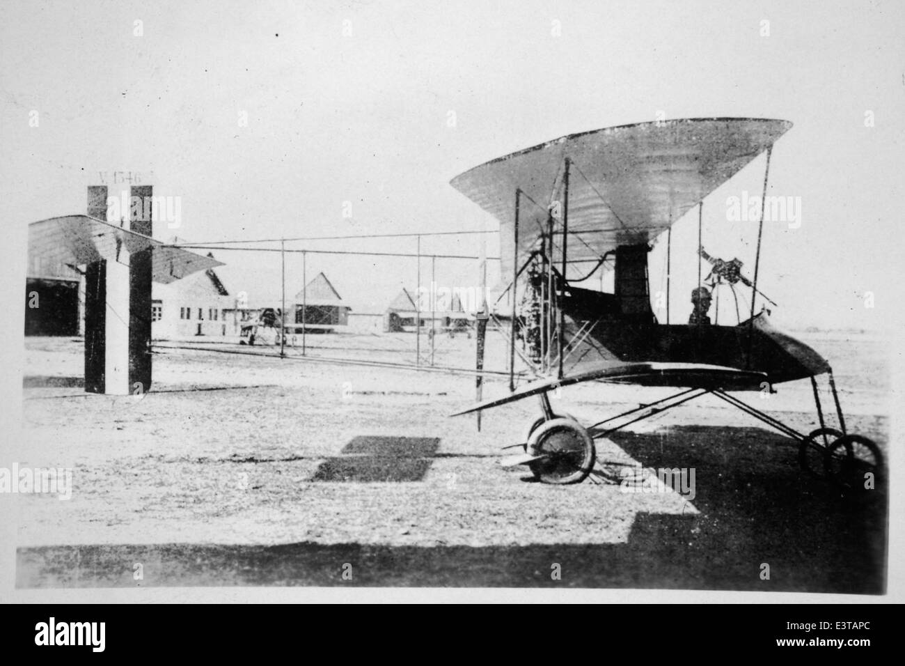 Il Voisin, utilizzato durante la prima guerra mondiale, fu uno dei primi bombardieri e aerei da ricognizione. Lou Larson, un notevole aviatore, contribuì allo sviluppo e all'uso operativo di tali aeromobili. Foto Stock