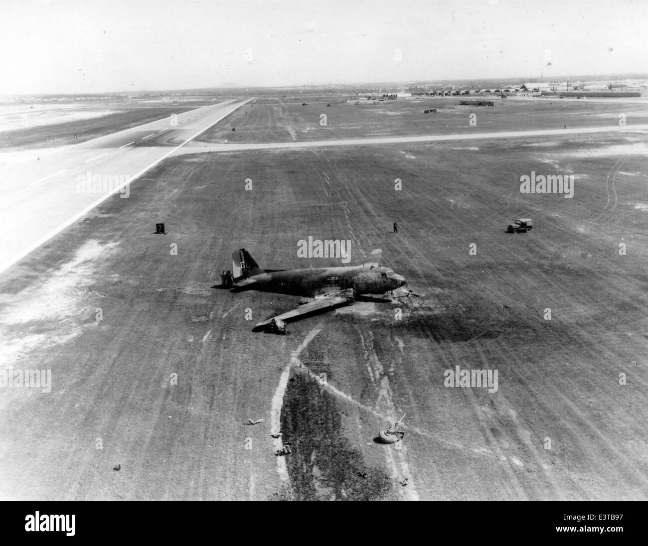 Douglas AC-47D, 43-49274, crash, via Mutza (2) Foto Stock