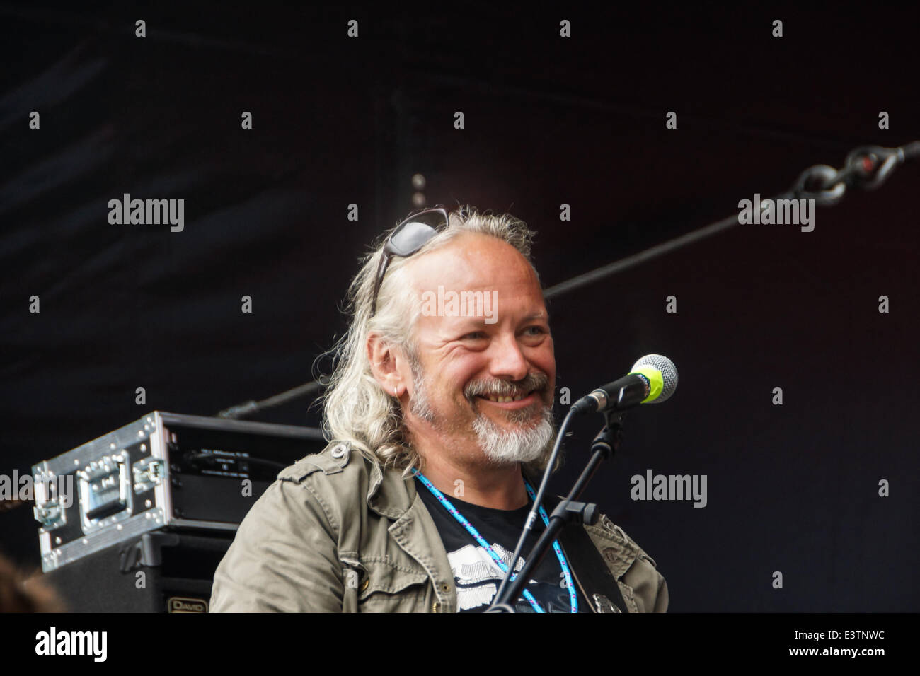 Kiel, Germania. Il 27 giugno, 2014. Rock incontra il classico alla Kieler Woche 2014 con André Schoch, Emily Intsiful da 'La voce della Germania" e Chris Thompson fromer Voce di Manfred Mann Earth Band Credito: Björn Deutschmann/Alamy Live News Foto Stock