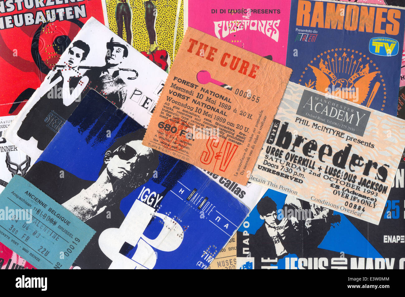 Vintage biglietto concerto stub punk e musica rock alternativa cimeli dell'80s e 90s. Foto Stock