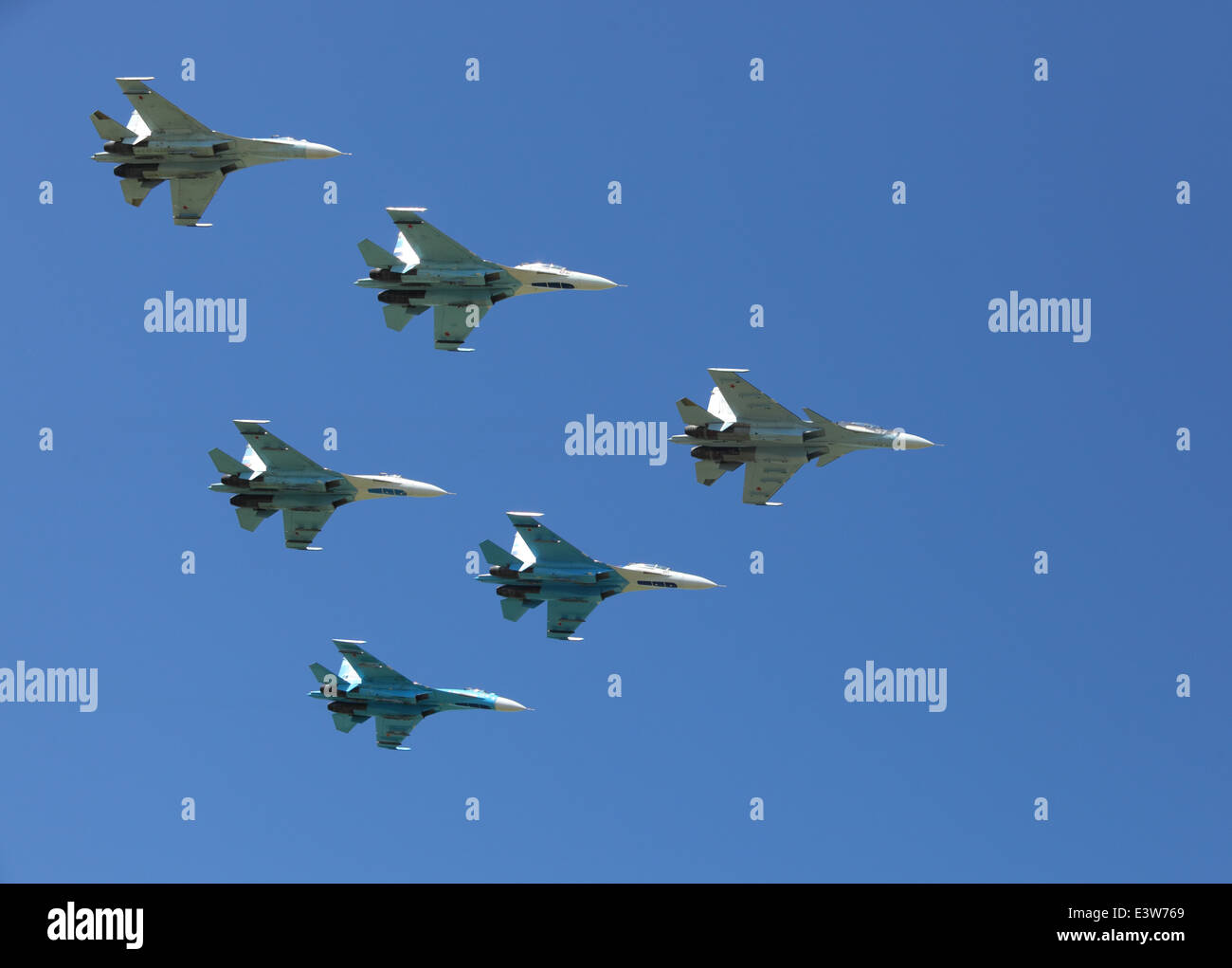 Il Vityaz aerobatic team di SU 27, SU 35 E MIG 29 Foto Stock