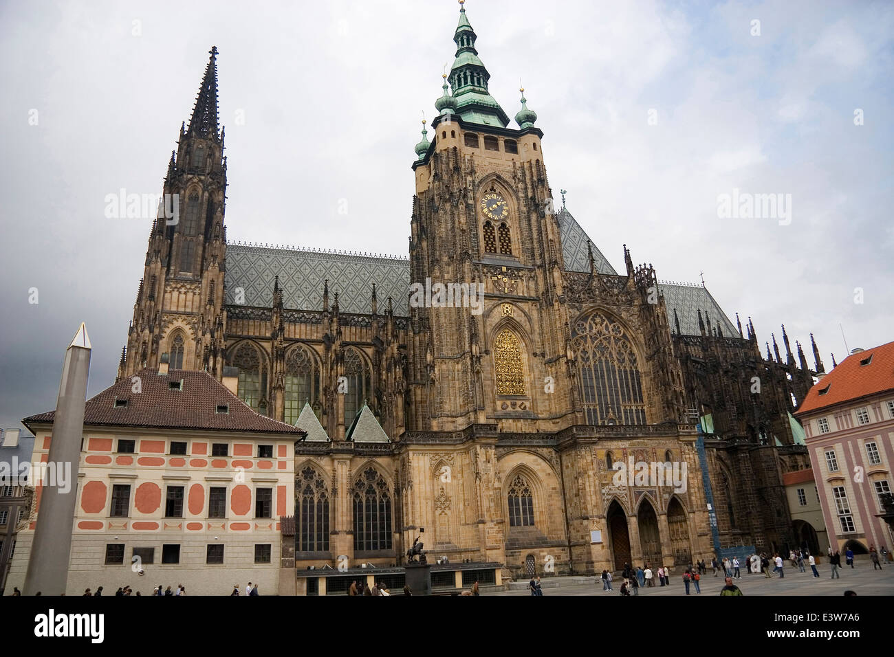La Storica Cattedrale Di San Vito A Praga, Situato Entro Le Mura Del Castello Di Praga Repubblica Ceca Rebublic M6ecnm La Storica Cattedrale Di San Vito A Praga, Situato Entro Le Mura Del Castello Di Praga Repubblica Ceca Rebublic M6ecnm