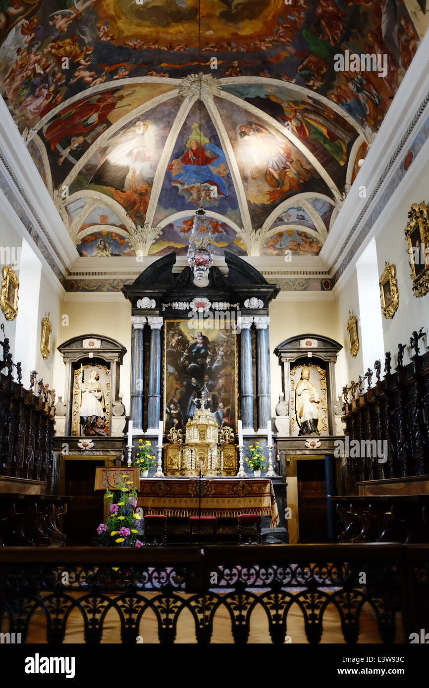 L interno della chiesa cappella all'ospizio presso il Grand St Bernard Pass, Svizzera. Foto Stock