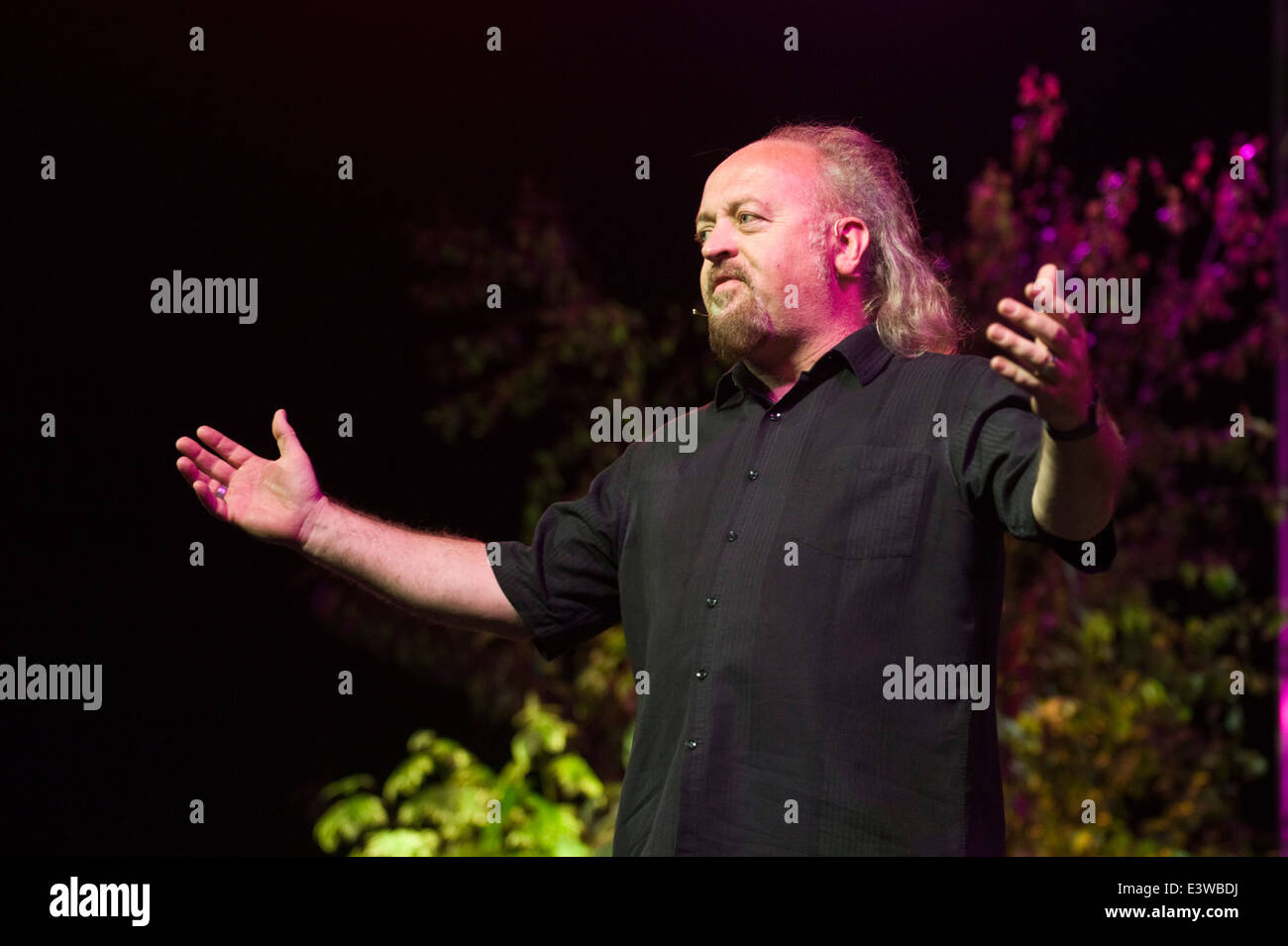 Bill Bailey stand-up comedian di eseguire sul palco dell'evento finale del Festival di fieno 2014 ©Jeff Morgan Foto Stock