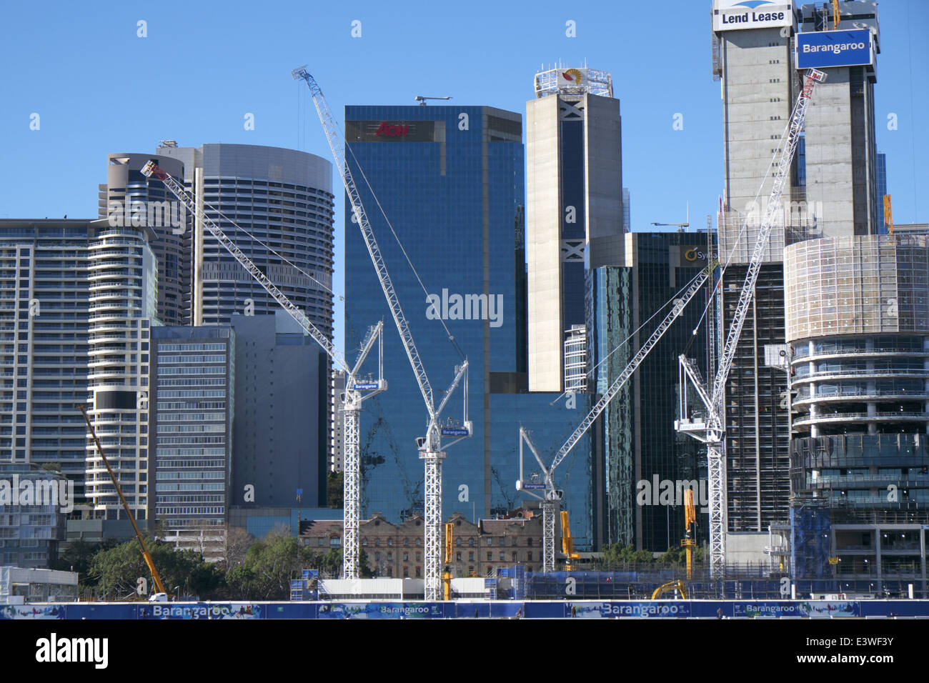 Lendlease continuare la costruzione delle torri di uffici molo di Barangaroo a Sydney central business district, Nuovo Galles del Sud, Australia Foto Stock