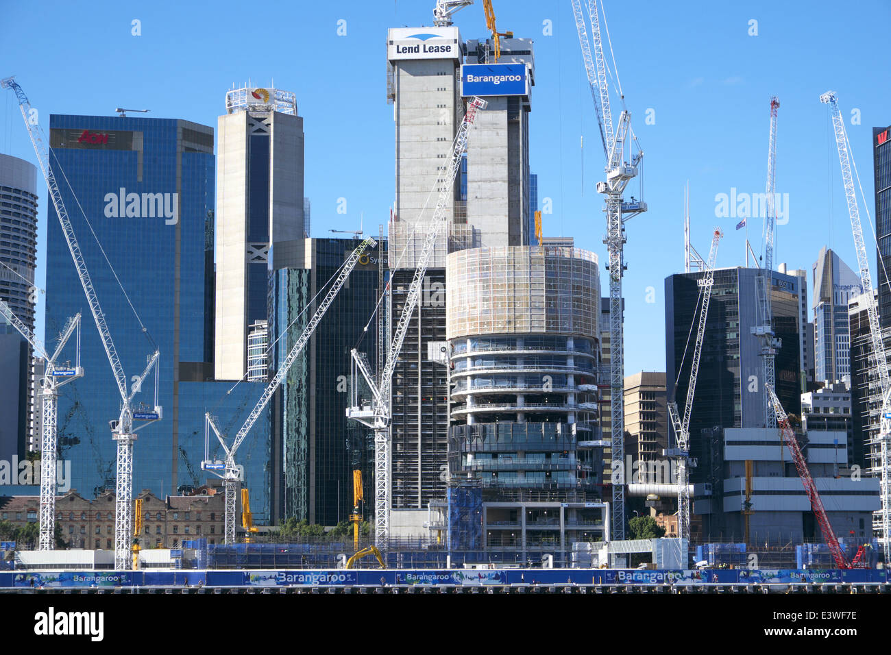 Lendlease continuare la costruzione delle torri di uffici molo di Barangaroo a Sydney central business district, Nuovo Galles del Sud, Australia Foto Stock