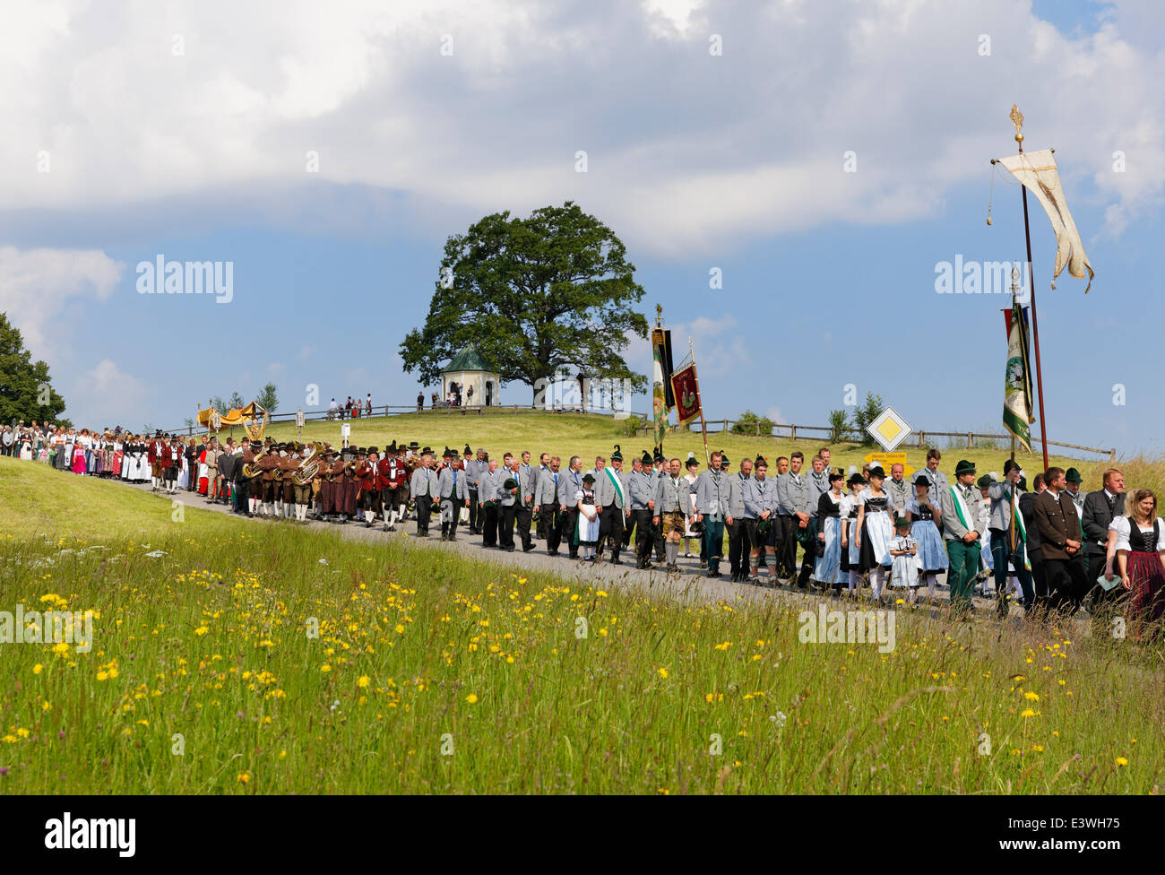 Processione del Corpus Domini, Törwang, Samerberg, Chiemgau, Alta Baviera, Baviera, Germania Foto Stock