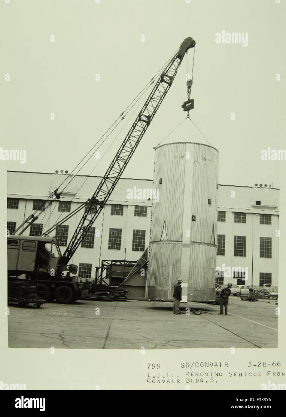 Il Convair/General Dynamics Atlas Lifting Body e il Little Joe II erano velivoli e veicoli sperimentali progettati per testare l'aerodinamica e i sistemi di lancio per future esplorazioni spaziali. Questi modelli hanno contribuito in modo significativo al programma spaziale della NASA durante le prime fasi del volo spaziale. Foto Stock