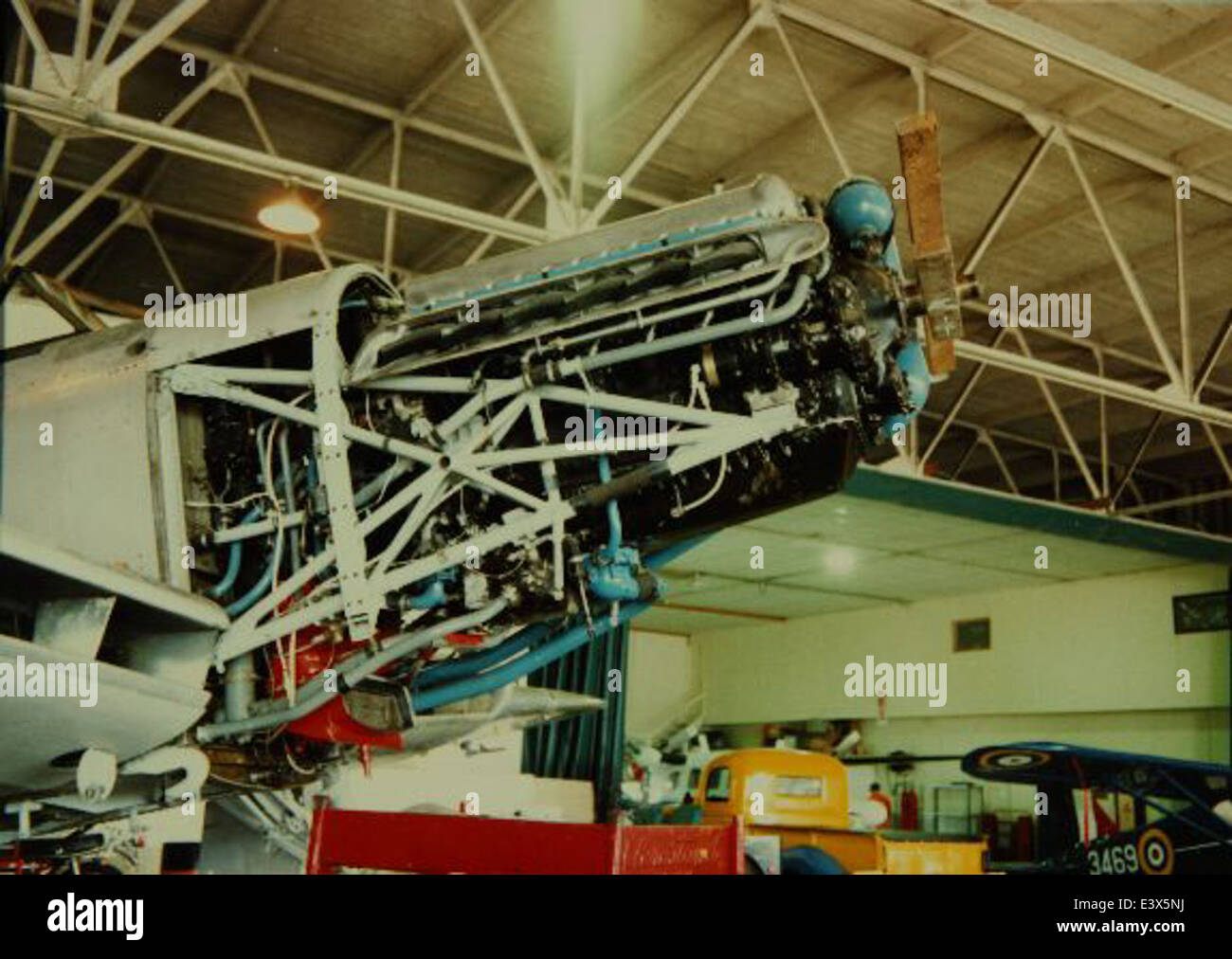 Il Fairey AS-6 era un velivolo anfibio britannico utilizzato principalmente dalla Royal Navy per la guerra antisommergibile (ASW) e le missioni di ricognizione durante la metà del XX secolo. Era noto per la sua versatilità e il suo servizio in più teatri durante la seconda guerra mondiale Foto Stock
