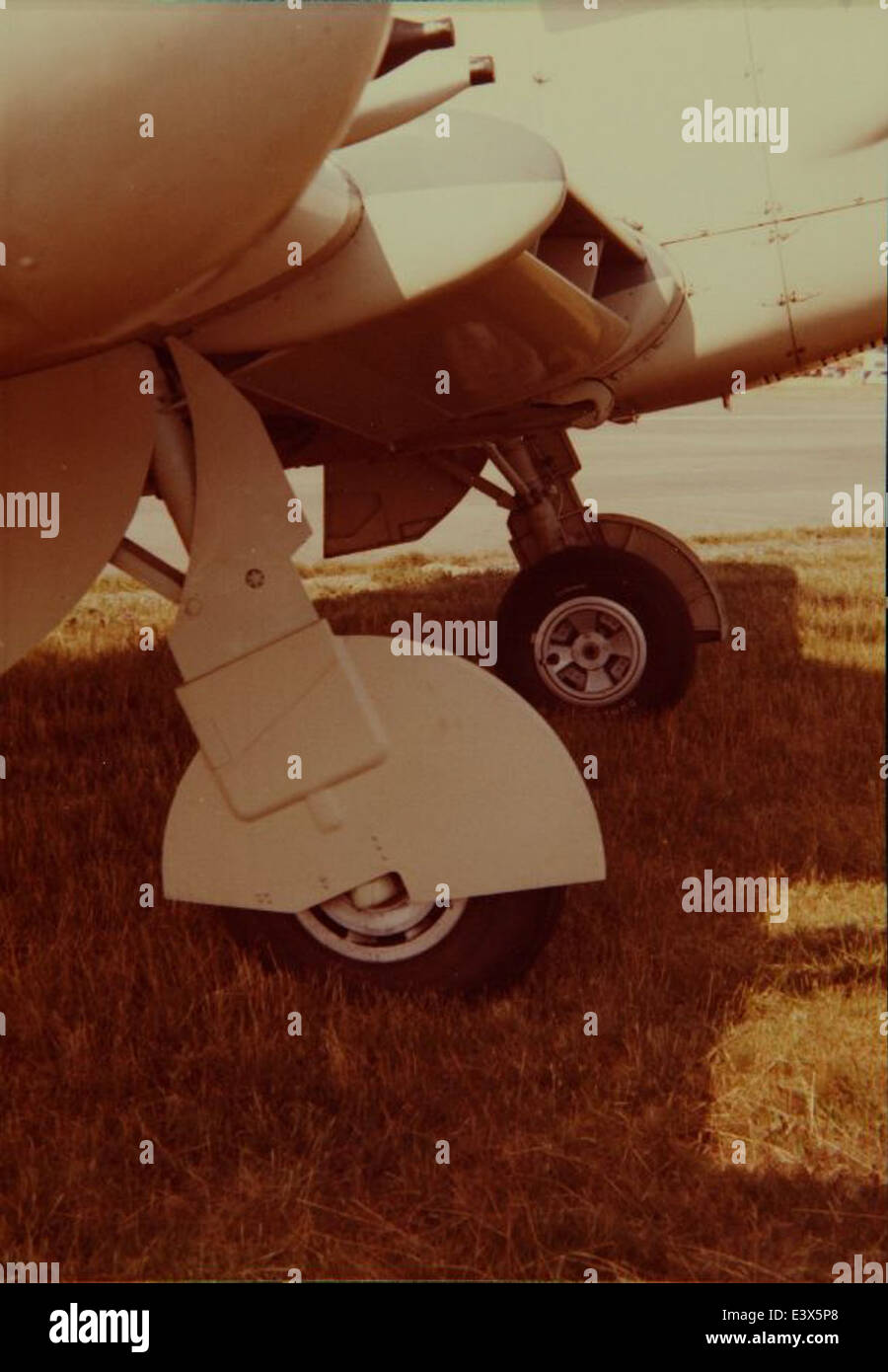 Il Fairey AS-6, un aereo anfibio britannico, fu progettato per ricognizione e trasporto. Questo modello specifico, MK-J, è ospitato al San Diego Air and Space Museum, preservando il suo posto nella storia dell'aviazione. Foto Stock