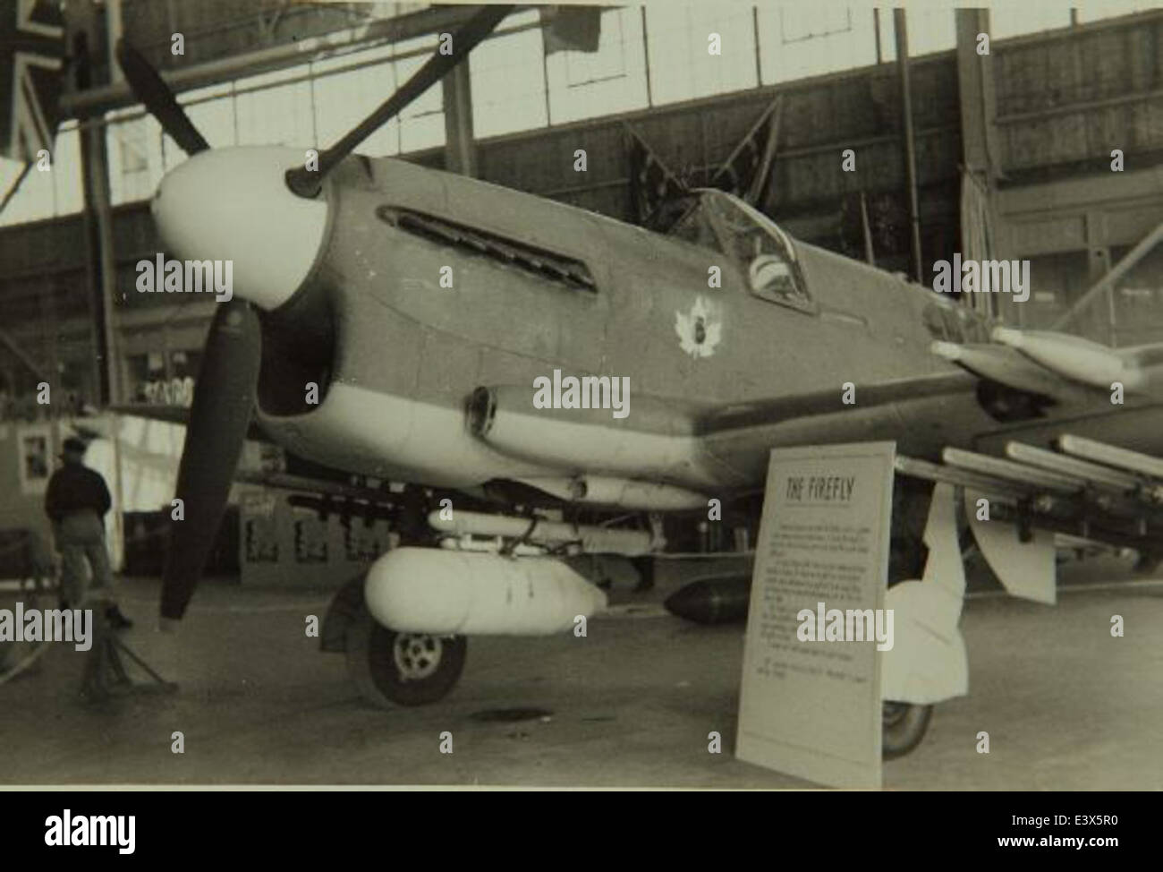 Il Fairey AS-6, MK-J, MK 41 era un aereo britannico sviluppato dalla Fairey Aviation per operazioni militari e di ricognizione. Questo particolare velivolo fa parte della collezione del San Diego Air and Space Museum, che riflette il suo ruolo nell'aviazione militare britannica durante la metà del XX secolo. Foto Stock