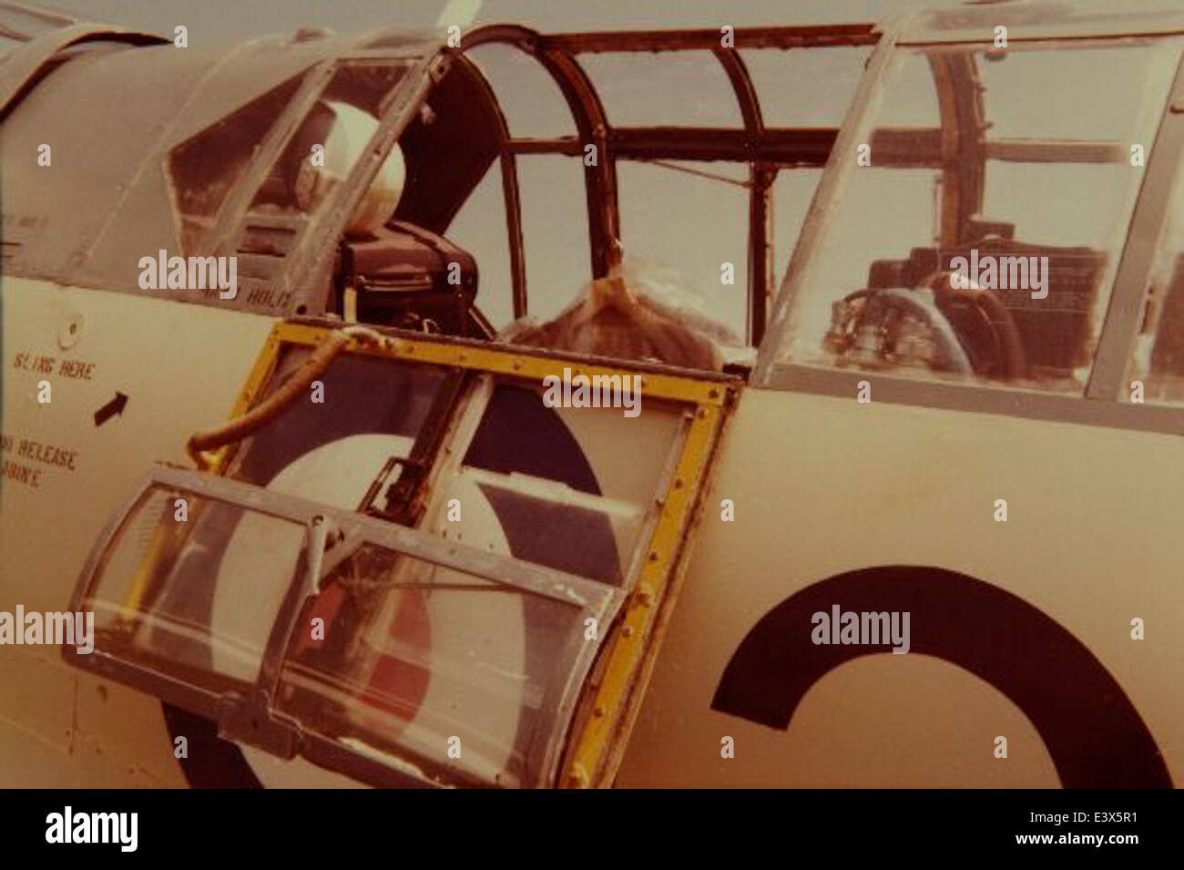 Il Fairey AS-6 era un aereo anfibio britannico progettato per missioni di ricognizione e trasporto. Questo modello MK-J, ospitato al San Diego Air and Space Museum, rappresenta lo sviluppo dell'aviazione navale nella metà del XX secolo. Foto Stock