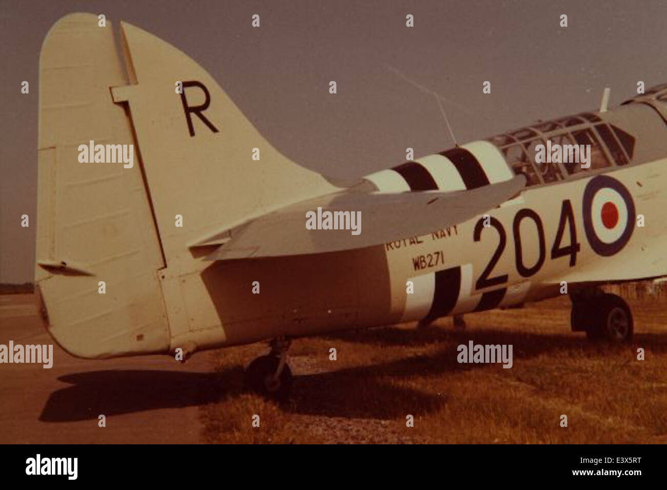 Il Fairey AS-6, in particolare la variante MK-J, era un aereo da ricognizione anfibio britannico. Fu utilizzato durante la metà del XX secolo per pattugliamenti marittimi e missioni di salvataggio aria-mare, contribuendo alle operazioni navali durante la Guerra fredda. Foto Stock