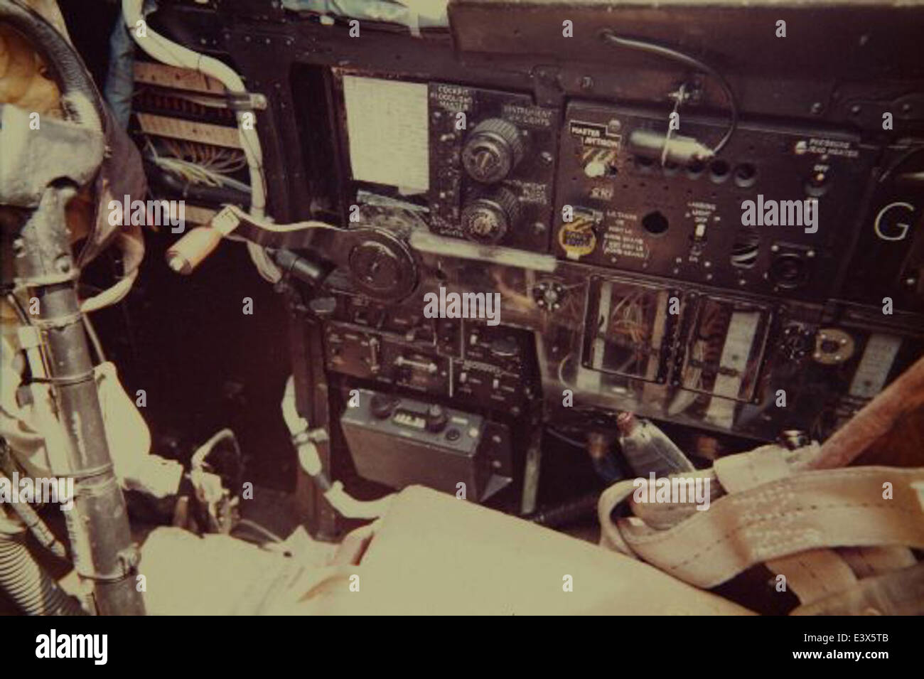 Il Fairey AS-6, MK-J, MK 58 era un aereo da ricognizione navale e antisommergibile britannico utilizzato durante la metà del XX secolo. Fu utilizzato principalmente dalla Royal Navy per pattugliamenti marittimi e missioni di ricognizione, servendo un ruolo chiave nell'aviazione navale durante il suo periodo. Foto Stock