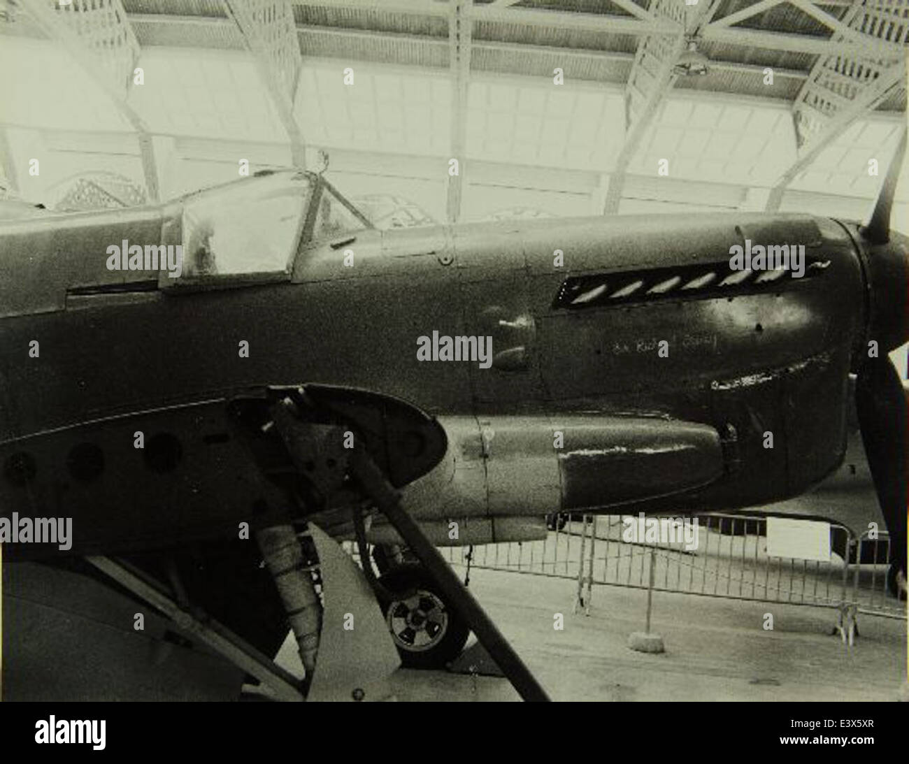 Il Fairey AS-6, un aereo utilizzato sia per scopi militari che civili, è mostrato in questa immagine. L'aereo, equipaggiato con i modelli MK-J e MK-87, rappresenta un progresso chiave nell'aviazione durante la metà del XX secolo. Foto Stock