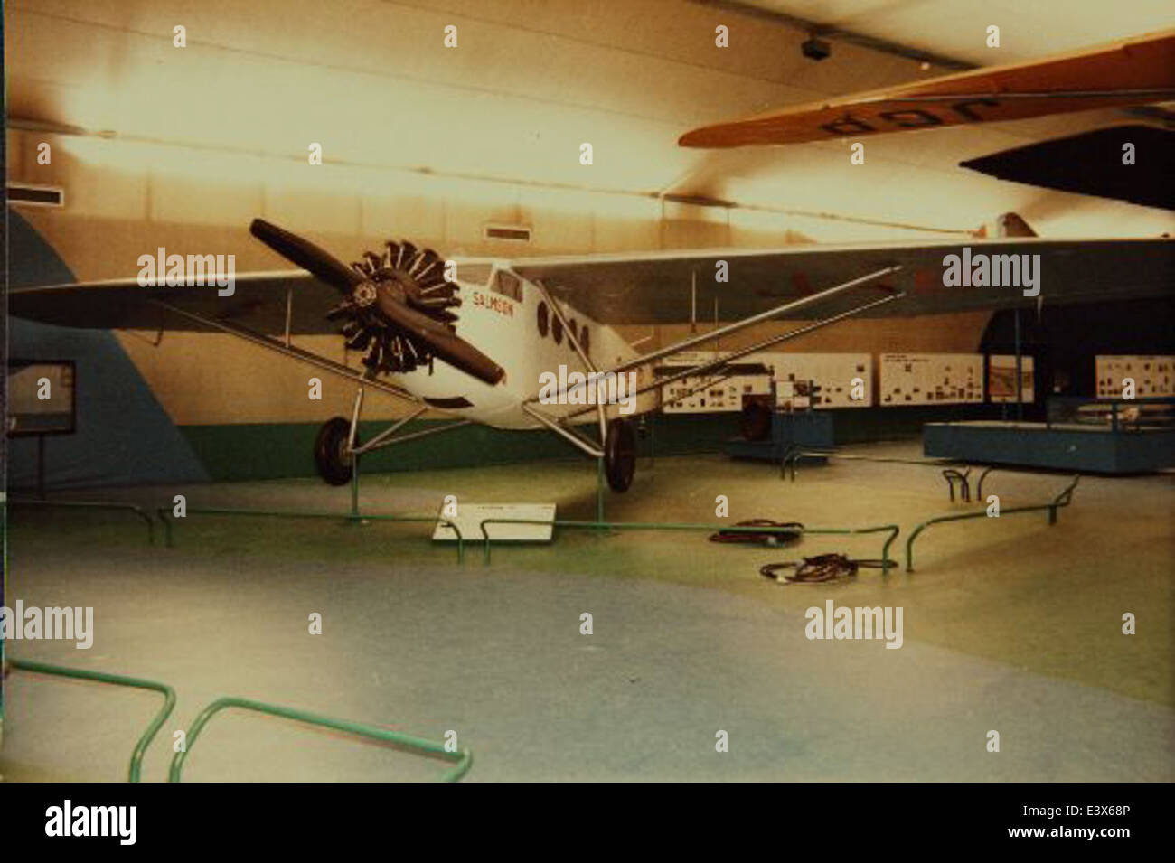 Il Farman F-192 era un biplano francese sviluppato per missioni di ricognizione e bombardamento. È esposto nel San Diego Air and Space Museum, che mostra il primo design dell'aviazione. Foto Stock
