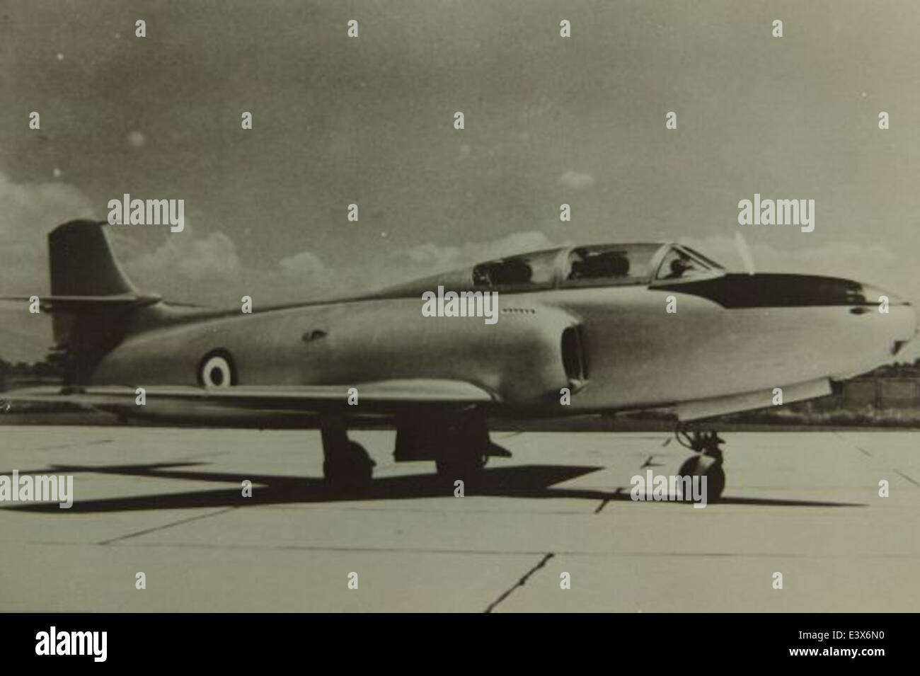 Il Fiat G-82 era un velivolo da addestramento militare sviluppato dalla Fiat negli anni '1940 Utilizzato principalmente dall'Aeronautica militare italiana, fu impiegato per scopi di addestramento durante e dopo la seconda guerra mondiale Foto Stock