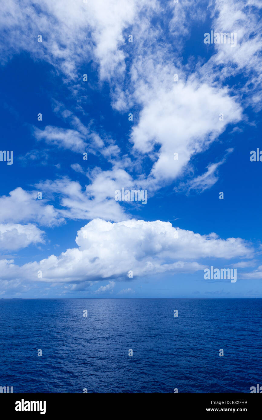 Mare e cielo Foto Stock