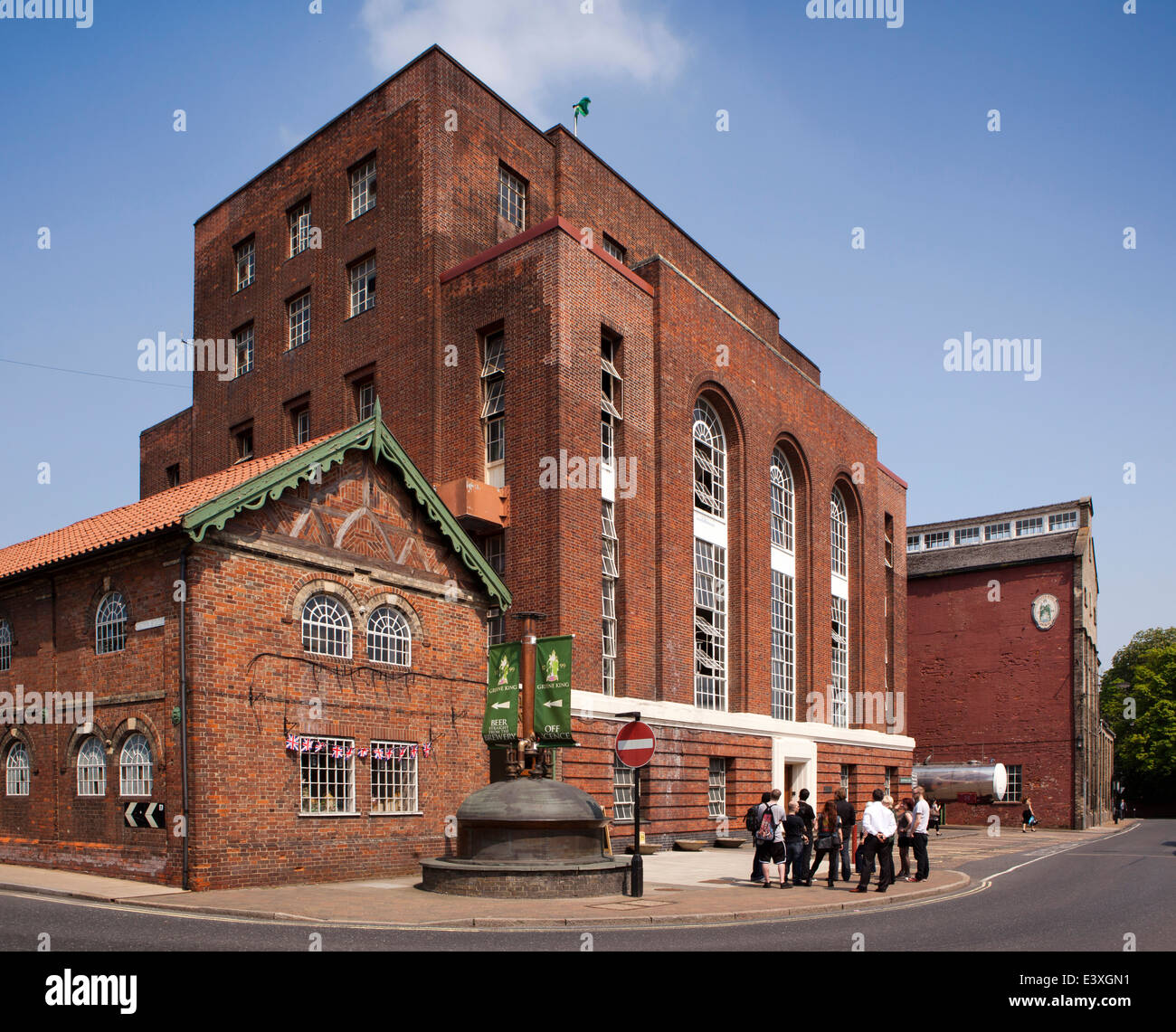 Regno Unito Inghilterra, Suffolk, Bury St Edmunds, tour al di fuori del gruppo Greene King birreria Foto Stock