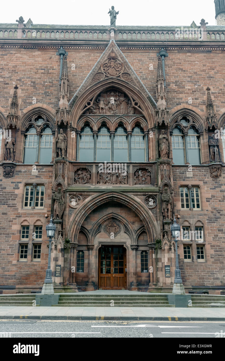 Ingresso principale della Scottish National Portrait Gallery su Queen Street, Edimburgo Foto Stock