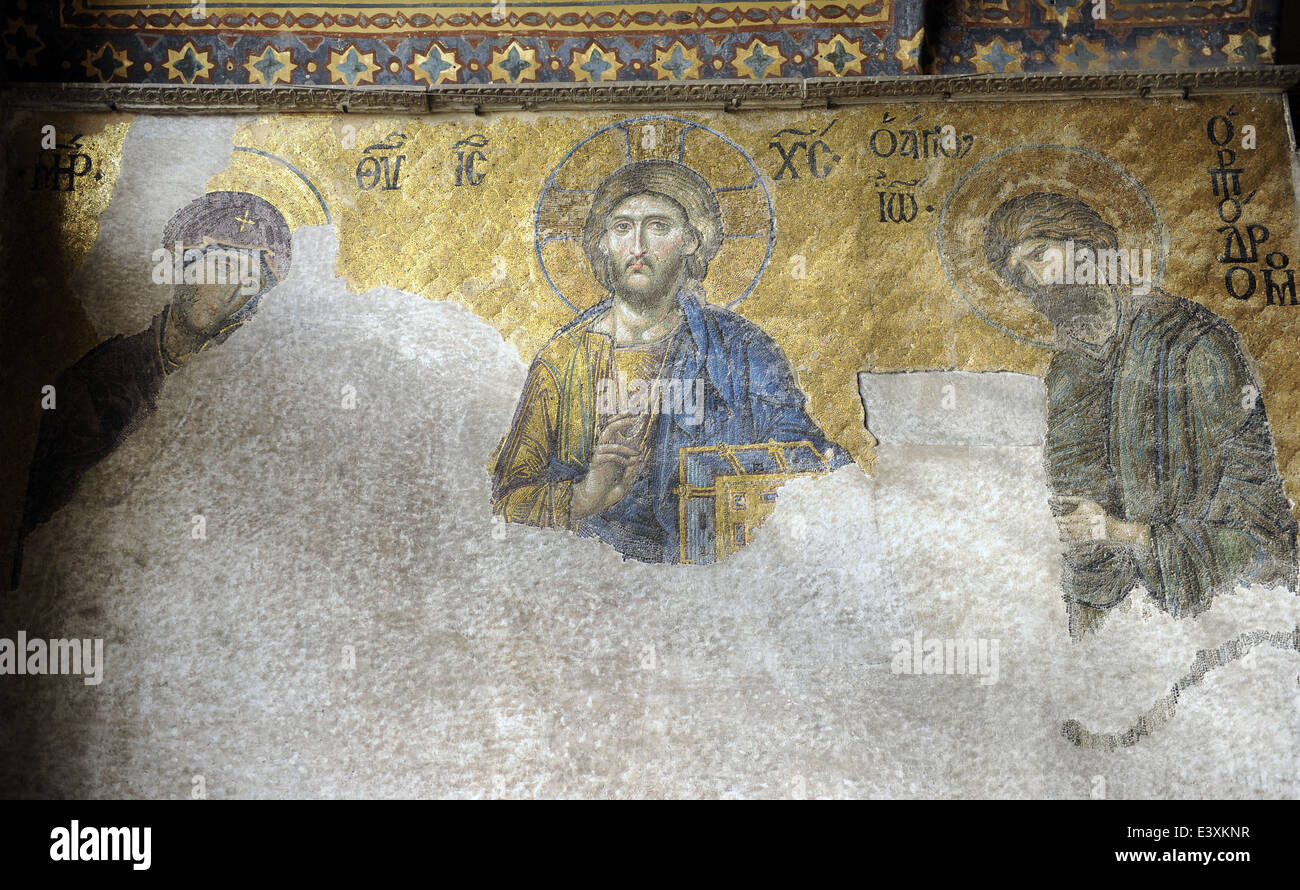 Hagia Sophia. Mosaico della Deesis. Dettaglio del Cristo in maestà con San Giovanni Battista e la Vergine Maria. Foto Stock
