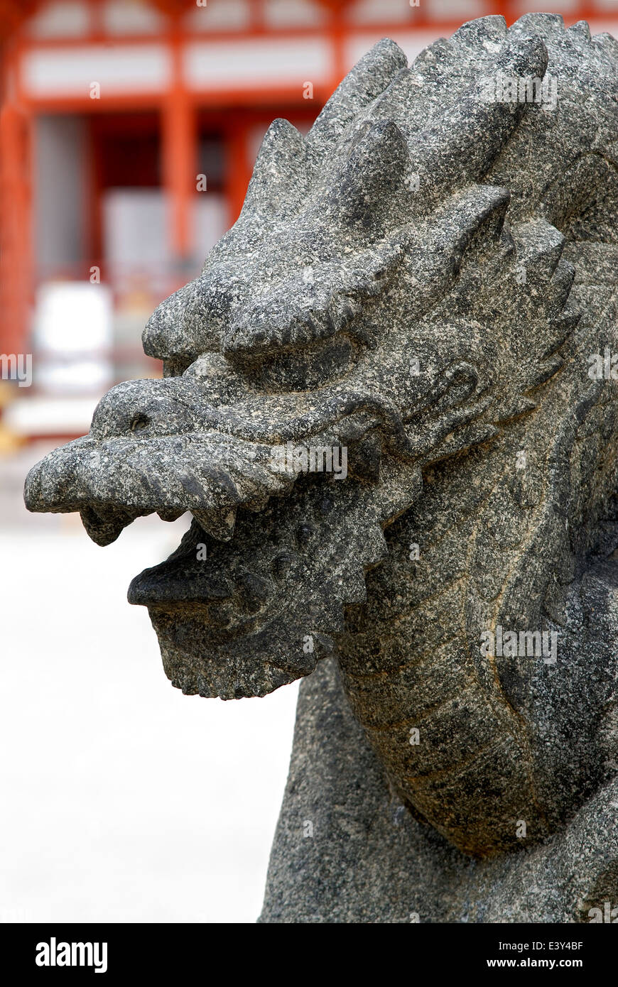 Dettaglio del drago buddista scultura in un tempio buddista a Kyoto, Giappone Foto Stock