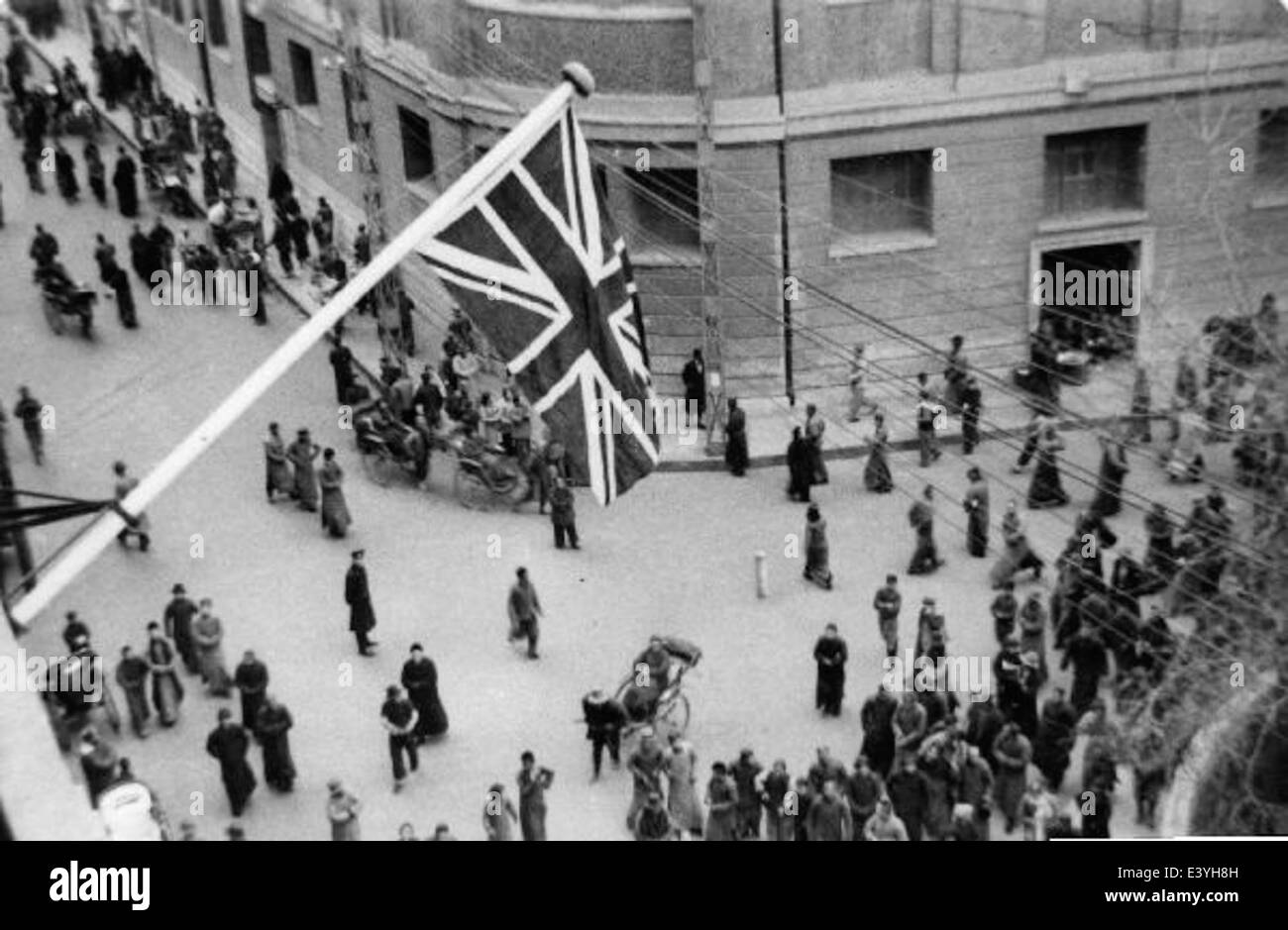 Fotografia di una bandiera britannica che sventola sulla Cina, che mostra il suo ruolo storico durante l'era dell'aviazione britannica nella regione. Foto Stock