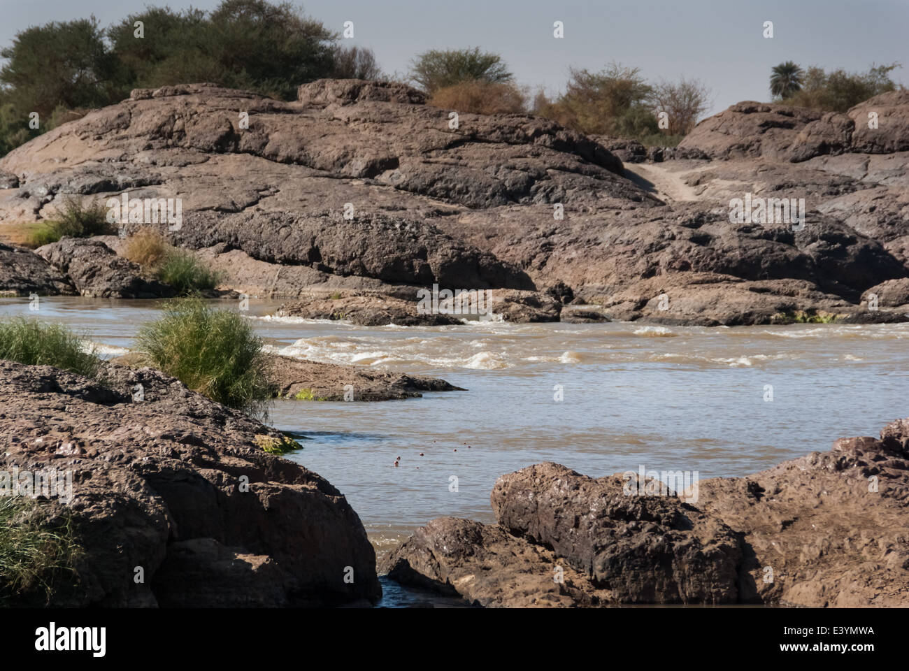 Rocce e fiume al sesto cataratta, Sudan settentrionale Foto Stock