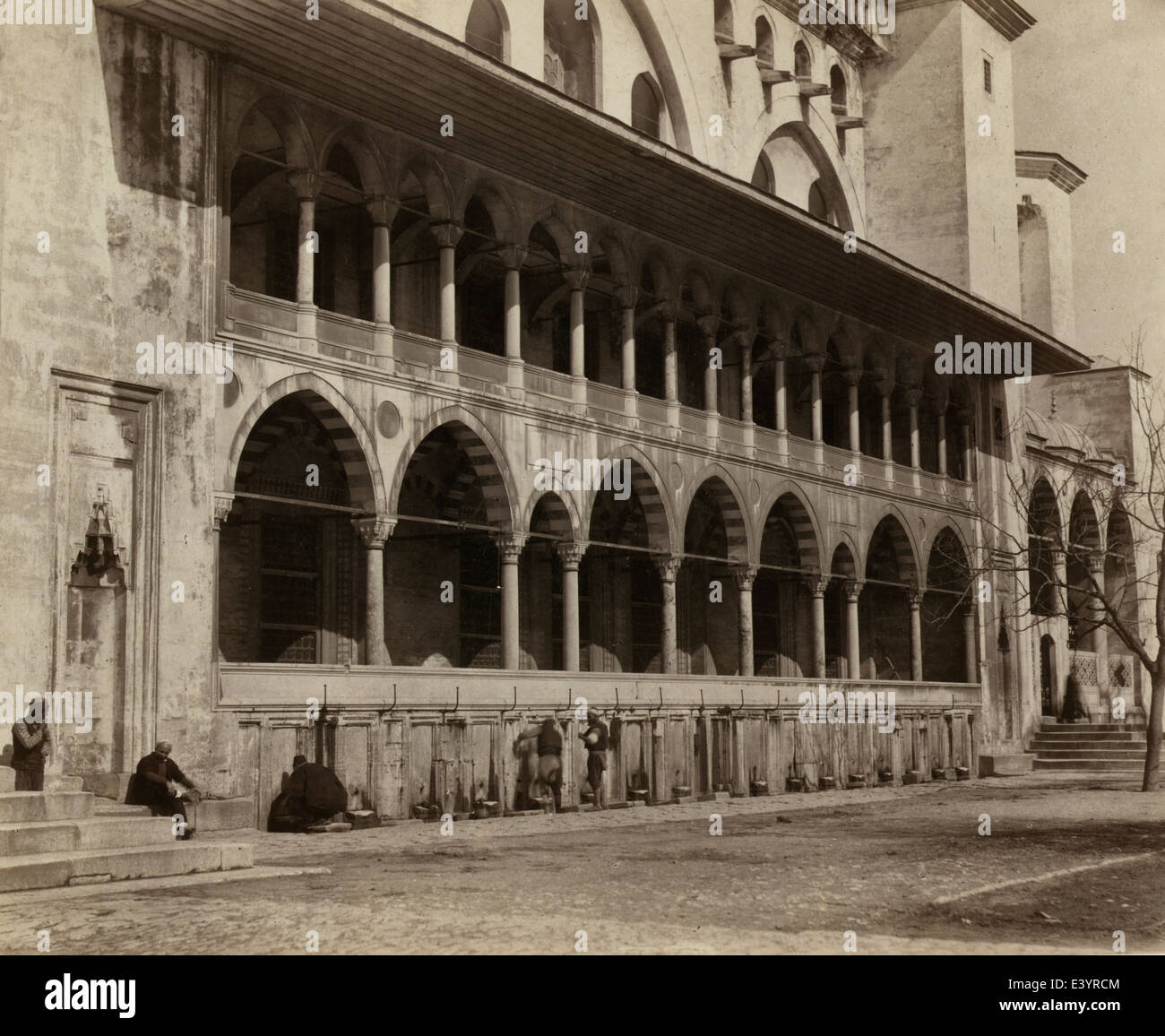 Vista esterna del Süleymaniye Camii (moschea), circa 1900 Foto Stock