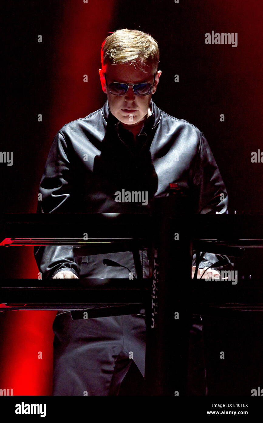 Depeche Mode performing live sul palco dell'Arena Scandinavium dotate: Andrew Fletcher dove: Gothenburg, Svezia quando: 11 Dic 2013 Foto Stock