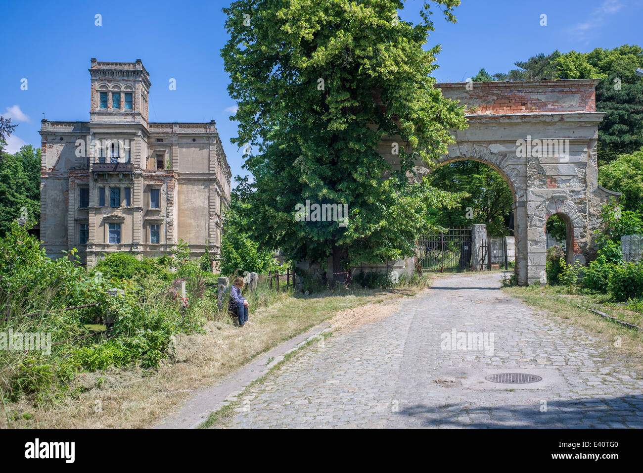 Rovinato vecchio palazzo Mrowiny Bassa Slesia Polonia Foto Stock