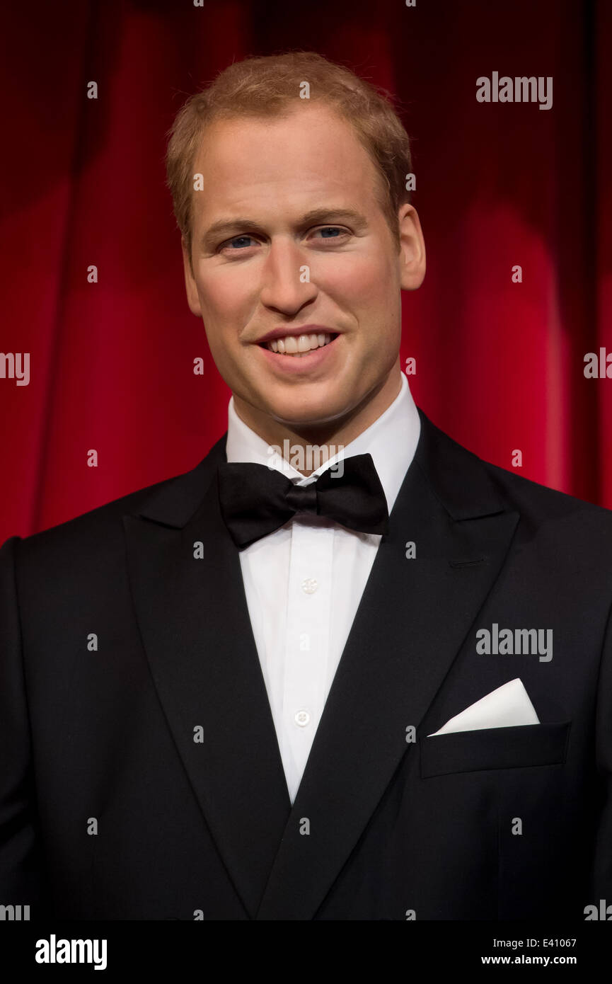 La cera figure di Guglielmo duca di Cambridge e Kate, duchessa di Cambridge sono unveild al Madame Tussauds di Londra. Foto Stock