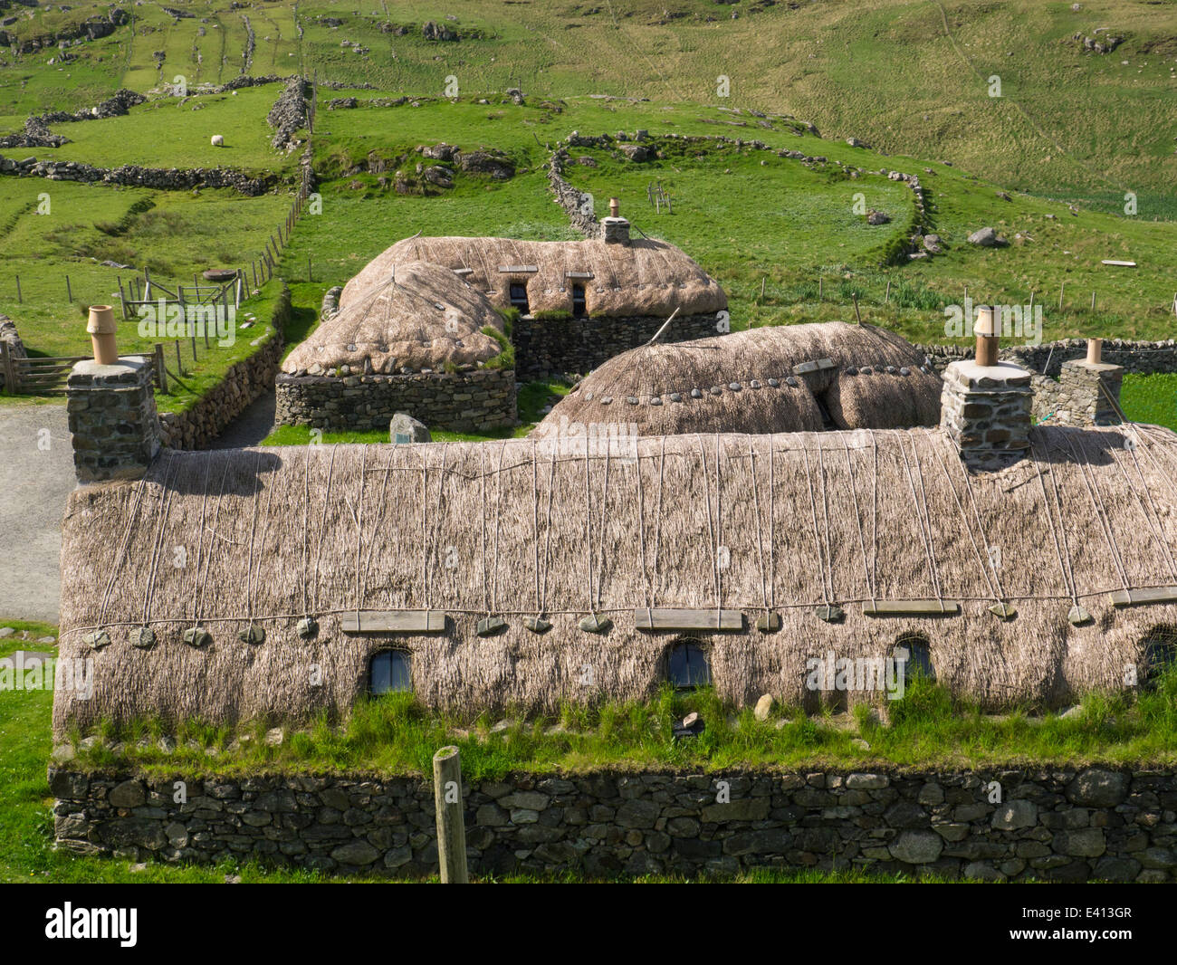 Garenin Na Gearrannan restaurato blackhouses conservazione village isola di Lewis Ebridi Esterne Foto Stock