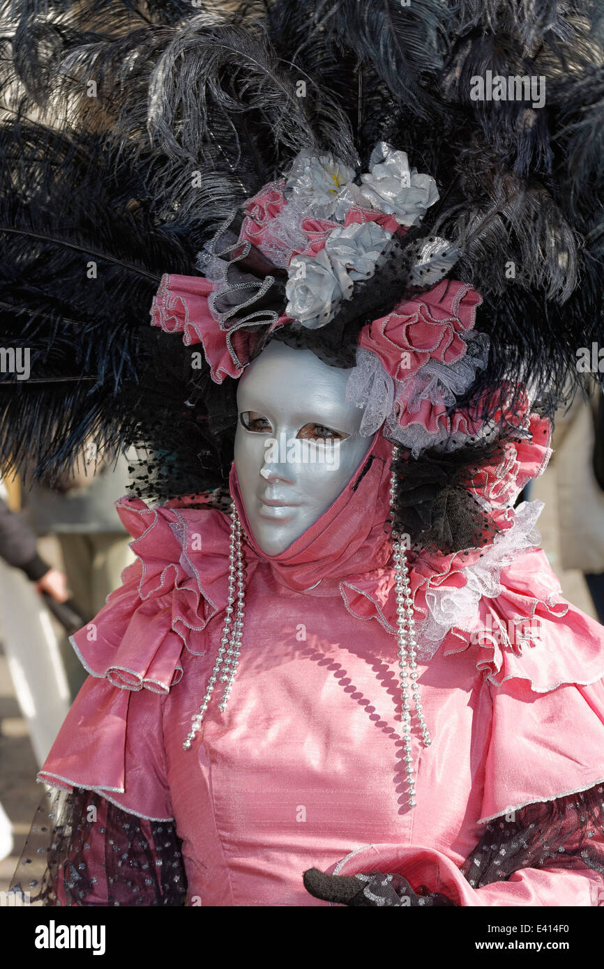 L'Italia, Venezia, donna che indossa-fancy dress costume di carnevale Foto Stock