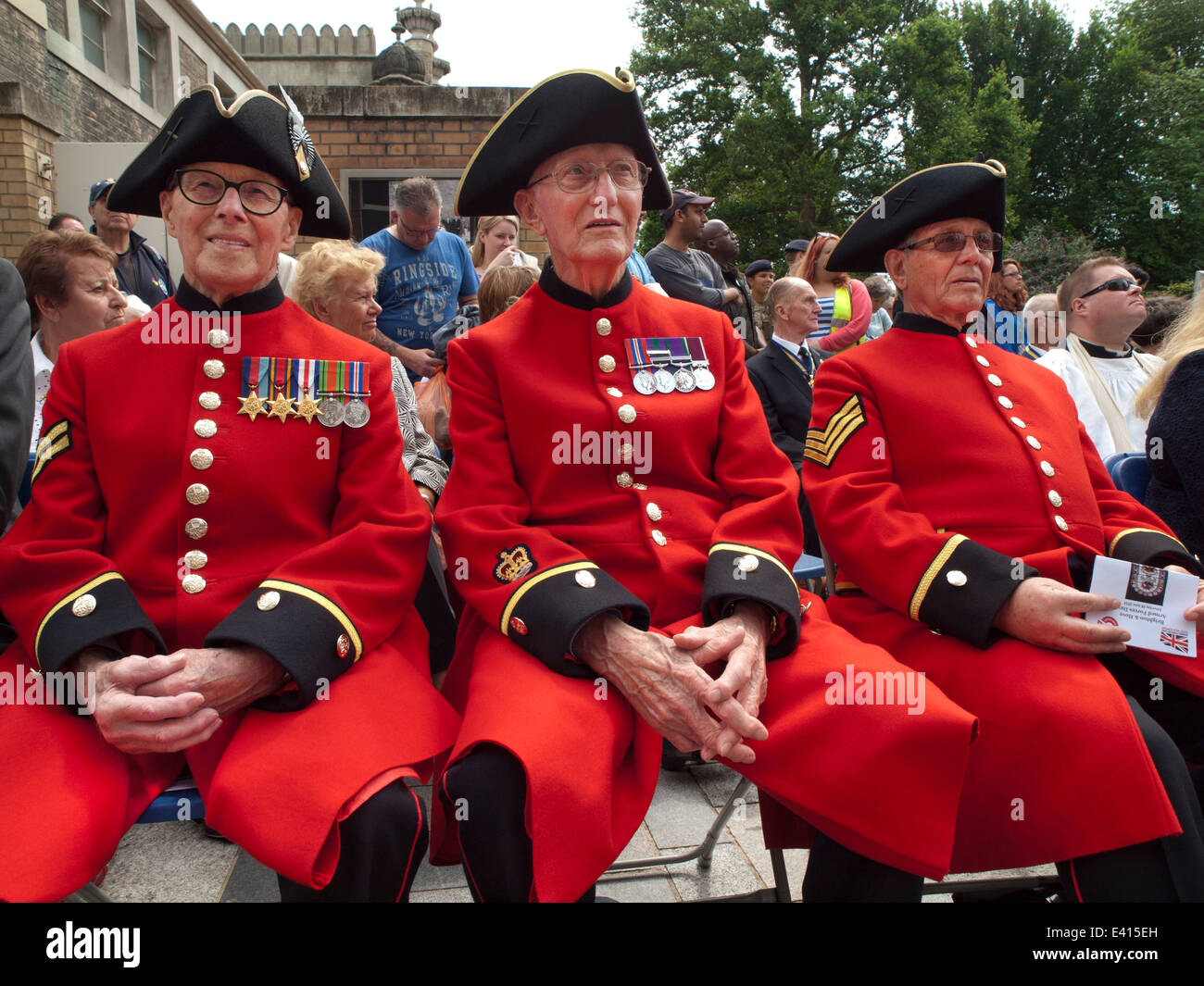 Chelsea pensionati a una sfilata per le forze armate di giorno Foto Stock