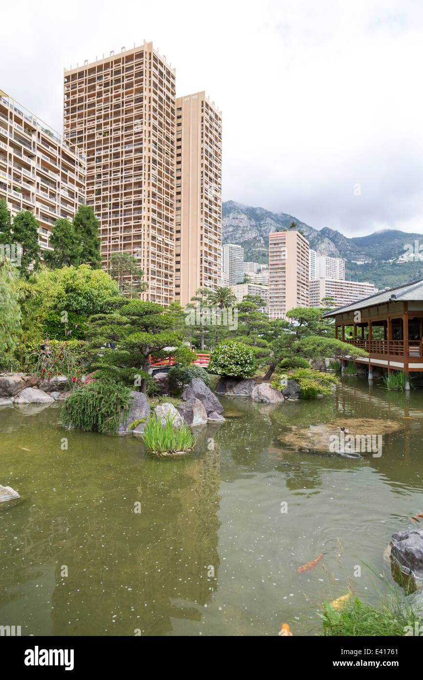 Il Principato di Monaco, la vista dei giardini giapponesi 'Jardin Japonais de Monaco". Foto Stock