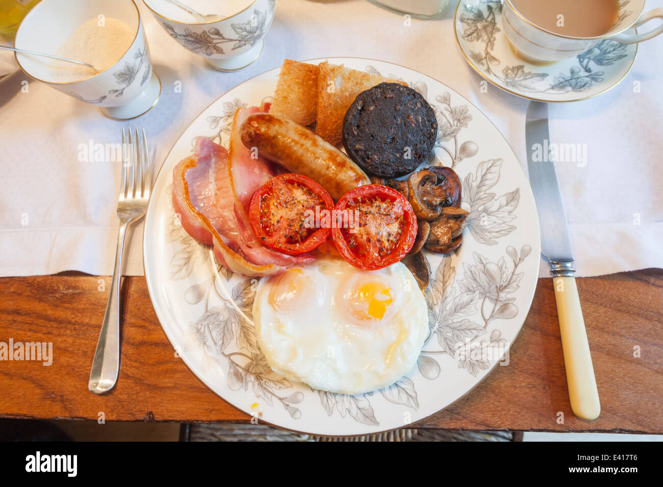 Inghilterra, tipica colazione inglese completa Foto Stock