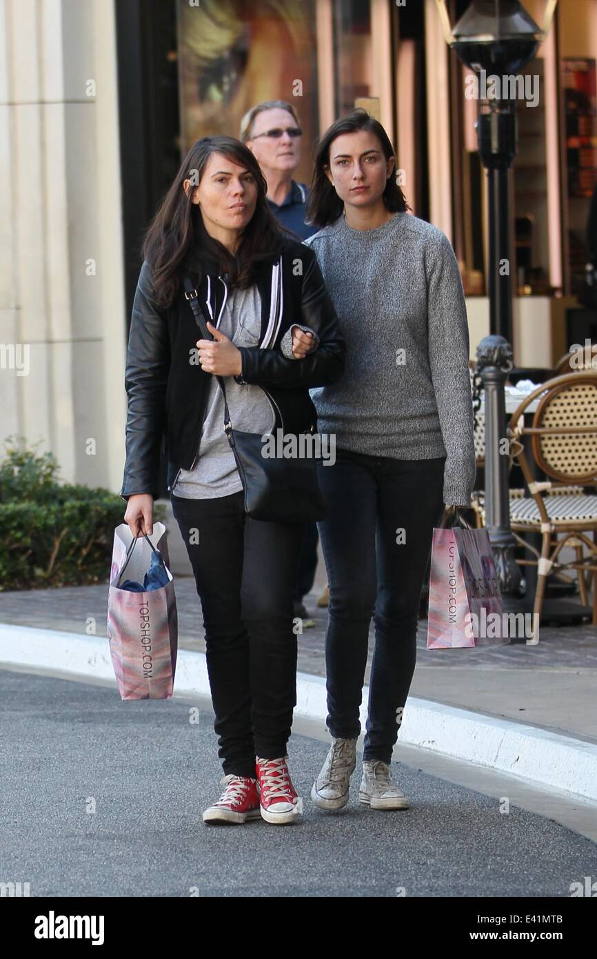 Clea Duvall shopping presso il boschetto con: Clea Duvall dove: Los Angles, California, Stati Uniti quando: 20 Dic 2013 Foto Stock