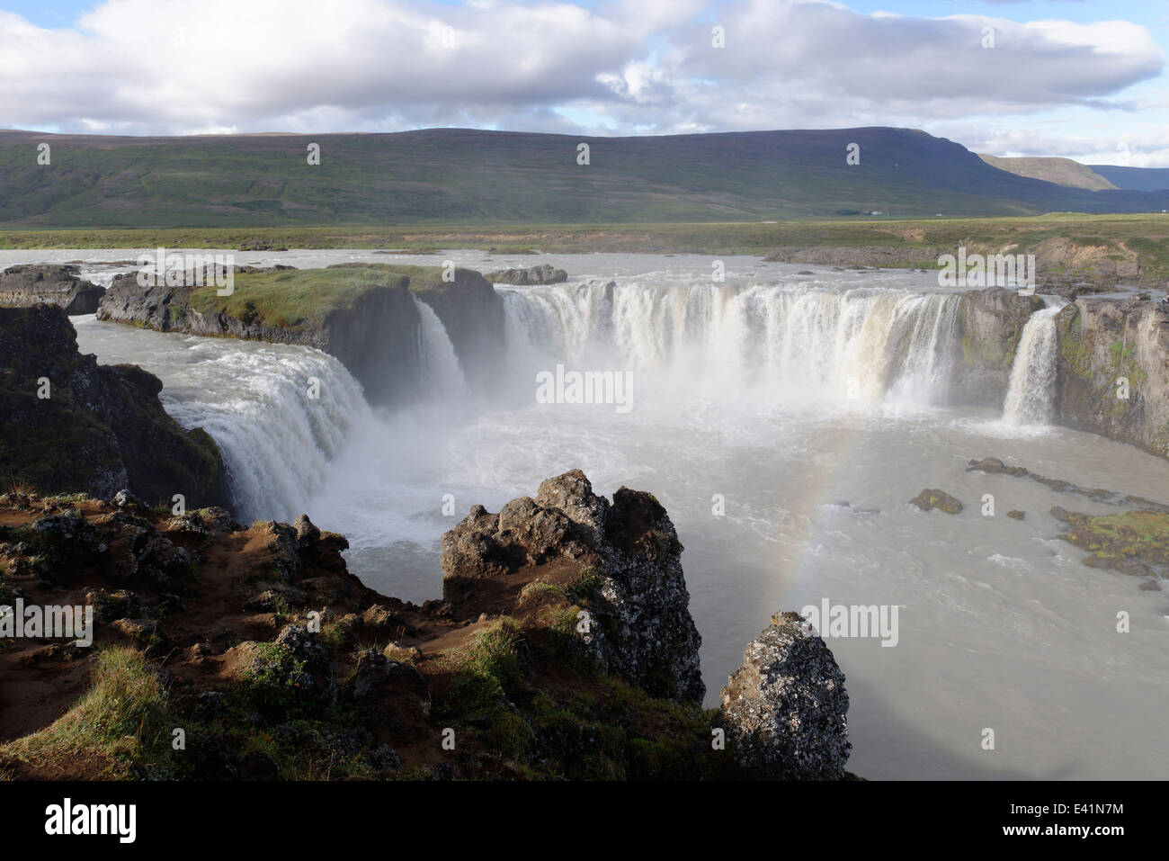 Godafoss, cascata degli dèi o godi, fiume skjalfandafljot, thingeyjarsveit, myvatn quartiere del centro-nord Islanda Foto Stock