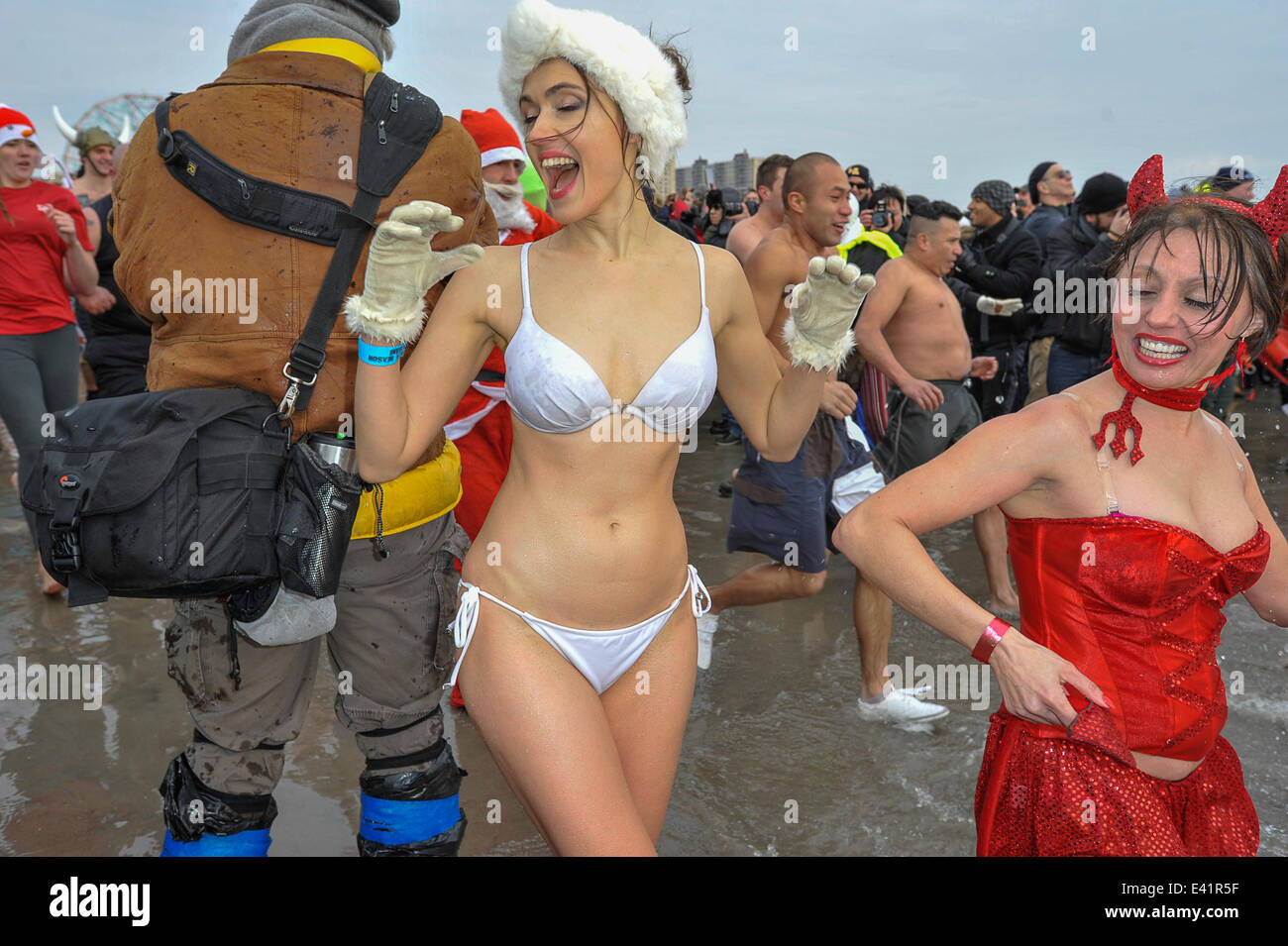 2014 giorno di nuovi anni nuotare con l'orso polare club di Brooklyn con: ospite,atmosfera dove: Manhattan, New York, Stati Uniti quando: 01 Gen 2014 Foto Stock