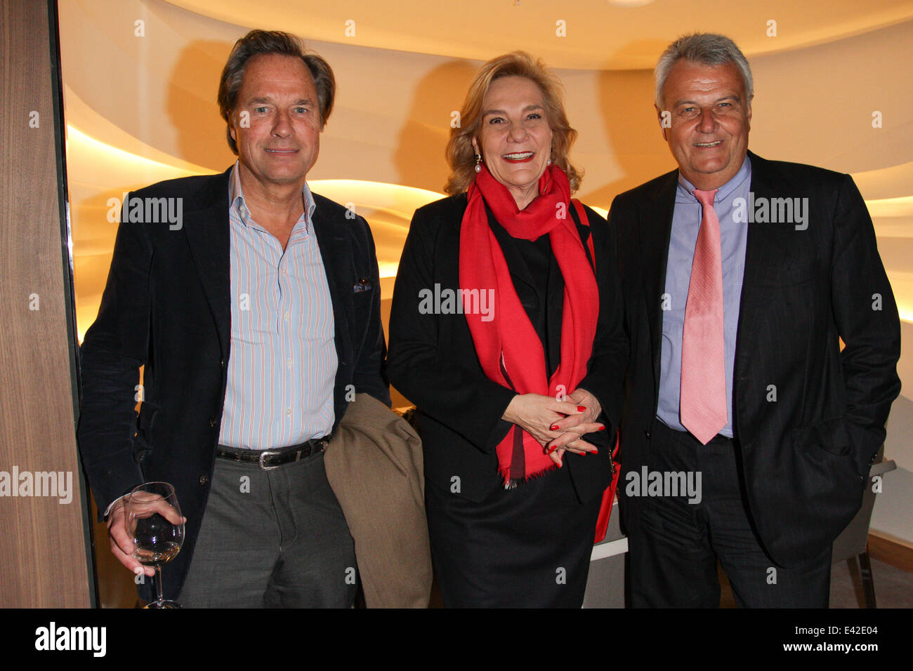 Hotel Bayerischer Hof riapre il nuovo giardino sul tetto con: Hendrik te-Neues,Dr.Susanne Porsche,Dr.Jur.Wulf H. Bernotat dove: Monaco di Baviera, Germania Quando: 09 Gen 2014 Foto Stock