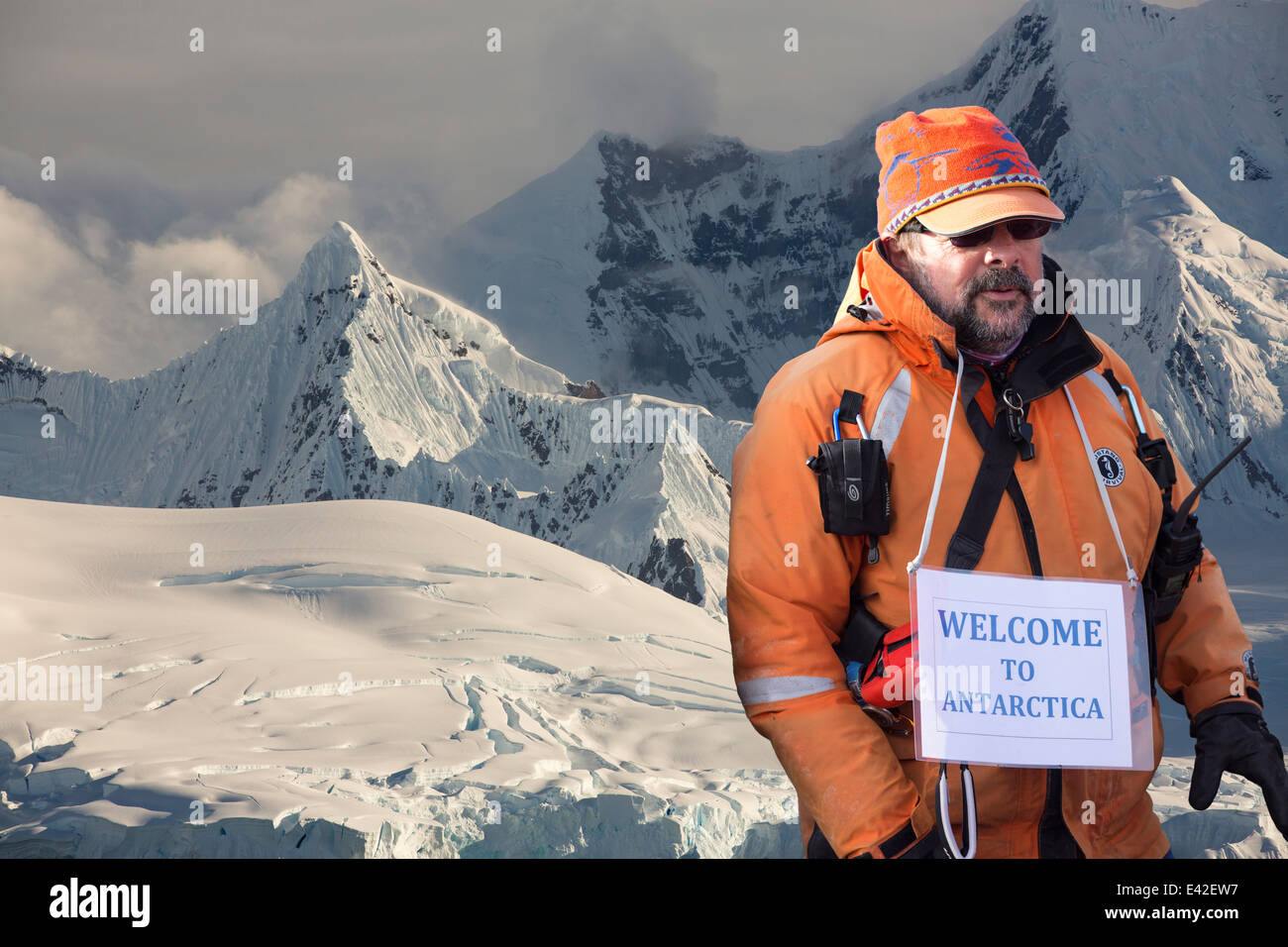 Le montagne sull'Antartico peninsulare dallo stretto di Gerlache che separa il Palmer Arcipelago dall'Antartico Peninsu Foto Stock