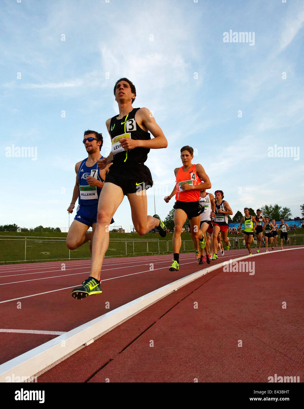 I concorrenti negli uomini 5000 metri di campionato al Canadian Track & Field Championships Giugno 28, 2014 in Moncton. Foto Stock