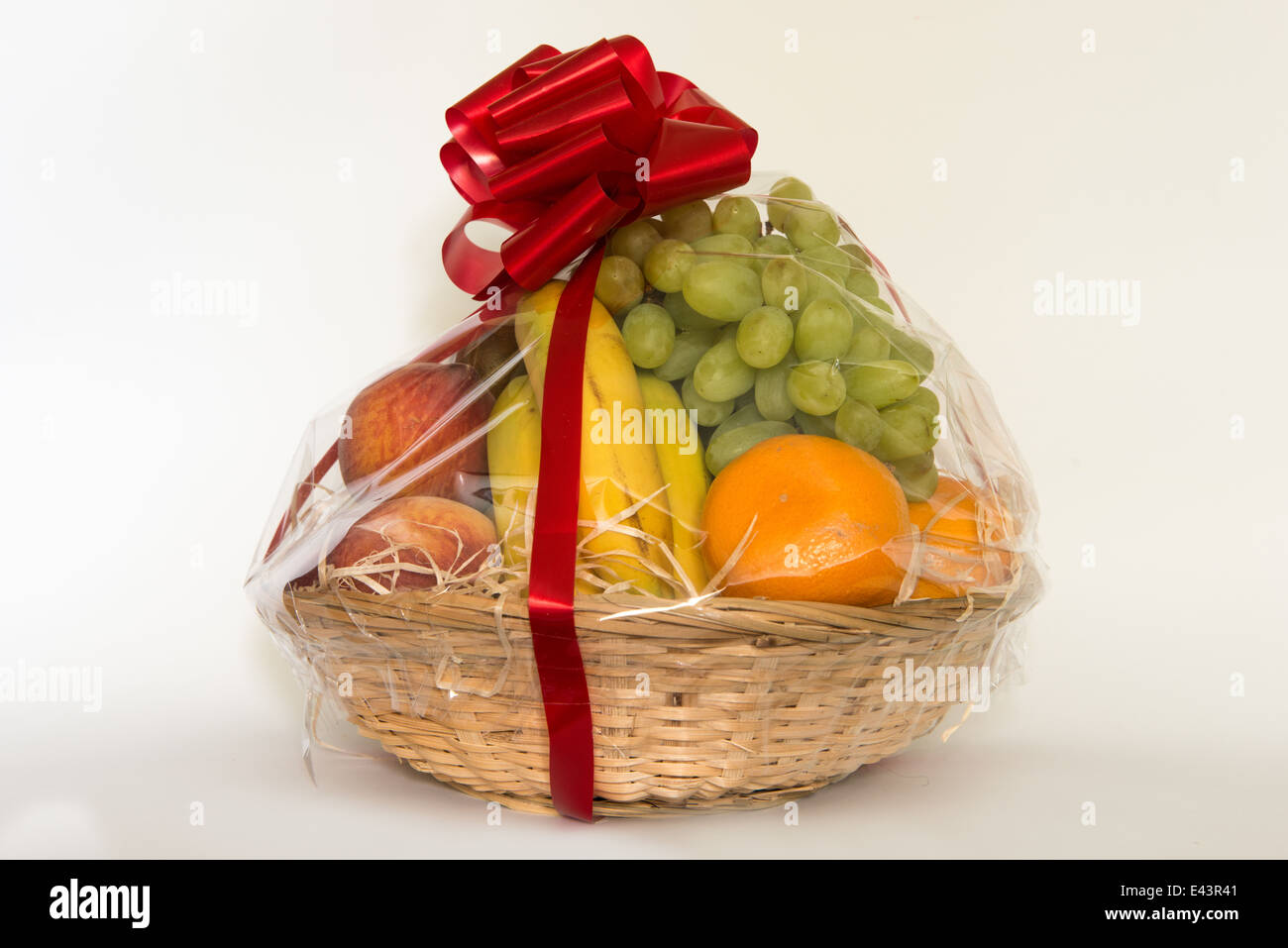 Una confezione di un cesto di frutta Foto Stock