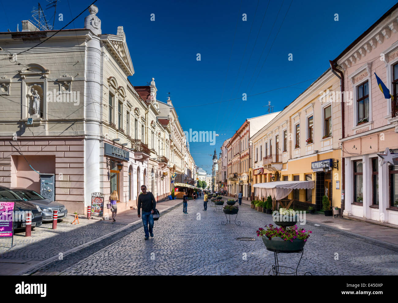 Olha Kobylianska Street, l'area pedonale in Chernivtsi, Bukovina Regione, Ucraina Foto Stock