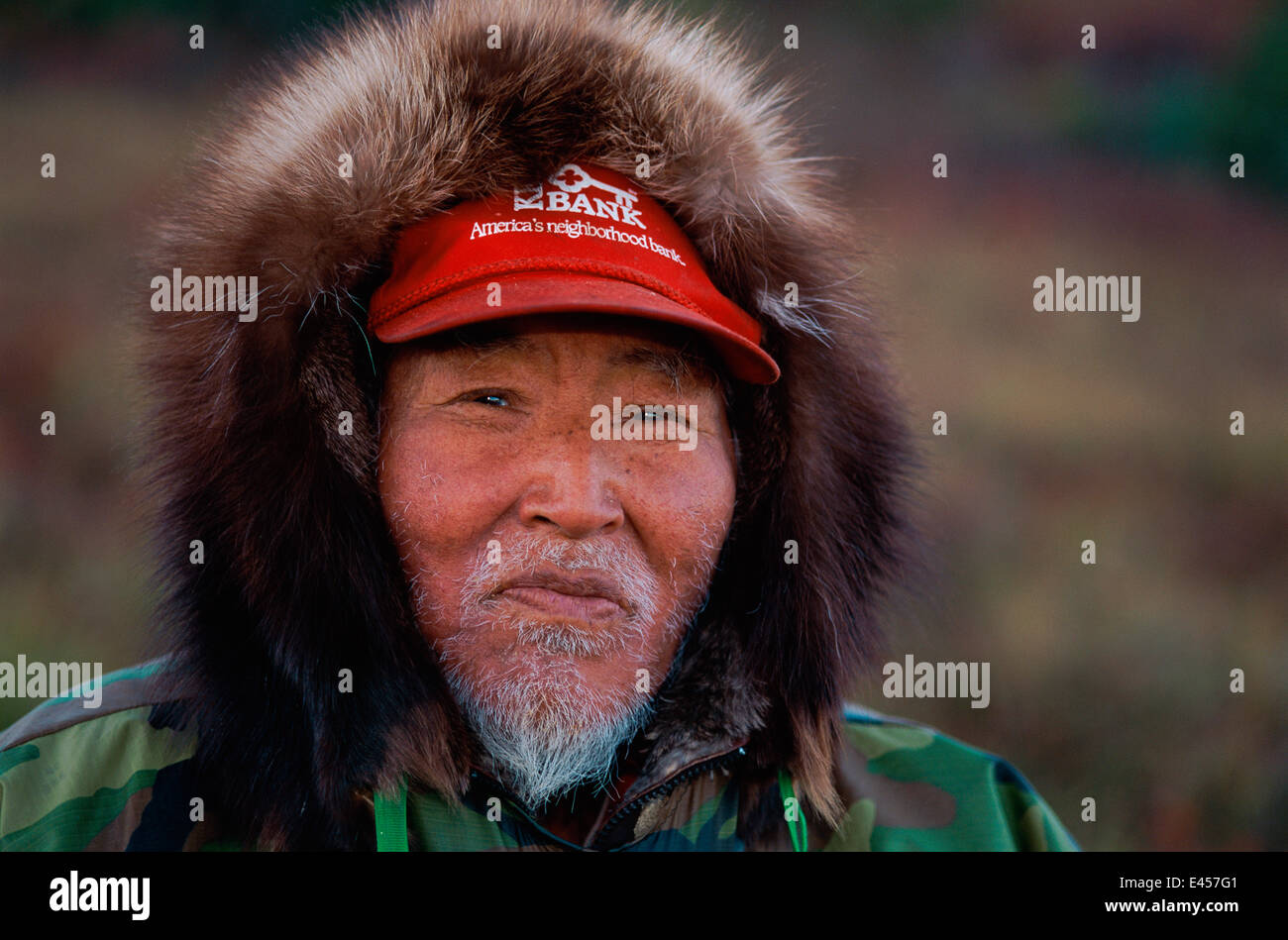 Robert Mulluk Sr, ritratto, 73 anni, Kobuk Valley NP, Alaska, STATI UNITI D'AMERICA Foto Stock