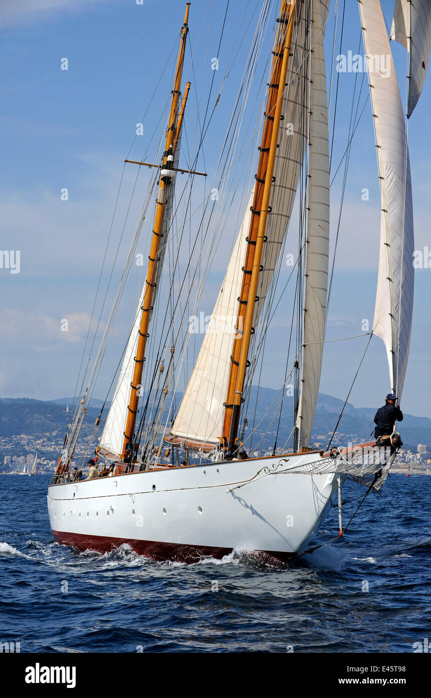 Gaff ketch Thendara "' durante la regata PalmaVela, Palma di Maiorca, Spagna, aprile 2010. Foto Stock