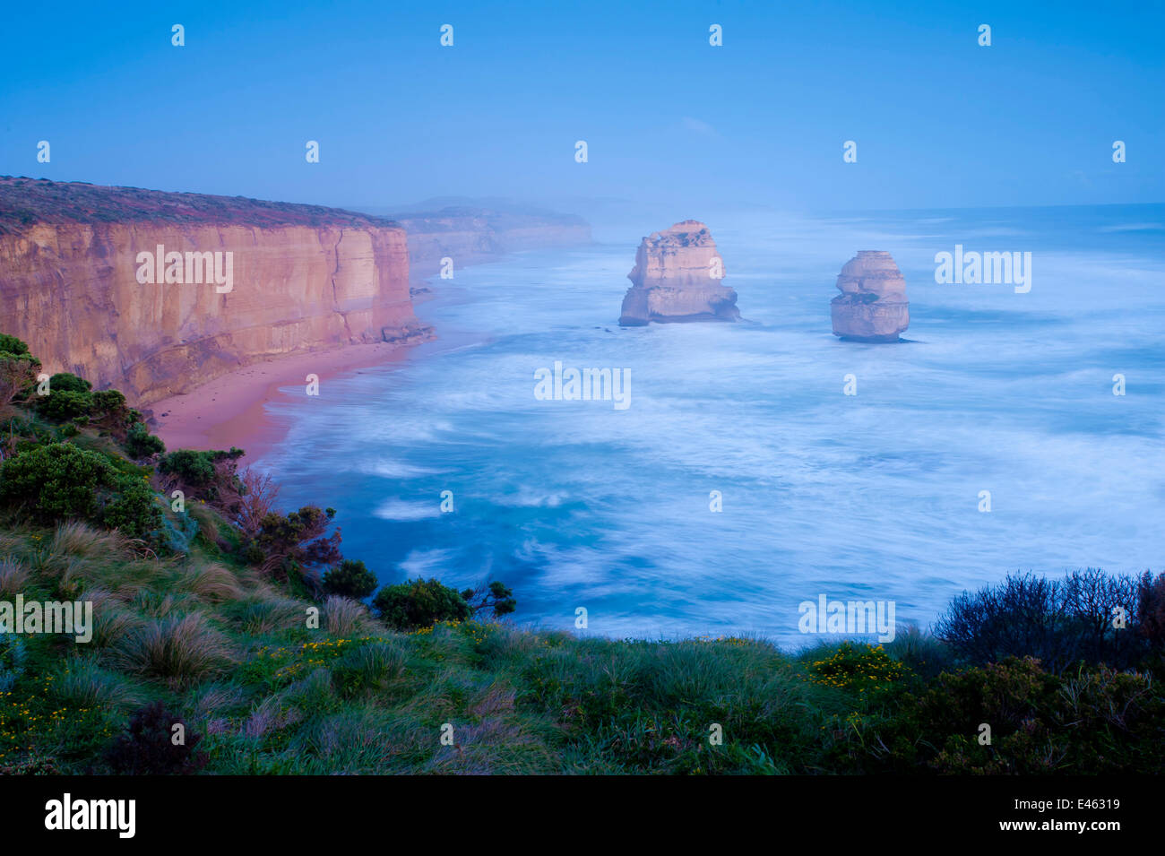 Dodici Apostoli formazioni rocciose, Great Ocean Road, Parco Nazionale di Port Campbell, Stato di Victoria, Australia, Settembre, 2011. Foto Stock