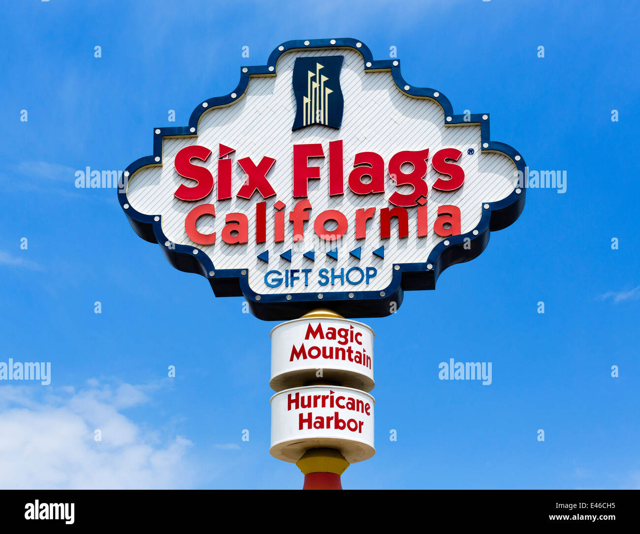 Cartello fuori Six Flags California (Magic Mountain e Hurricane Harbor), Valencia, Santa Clarita, California, Stati Uniti d'America Foto Stock